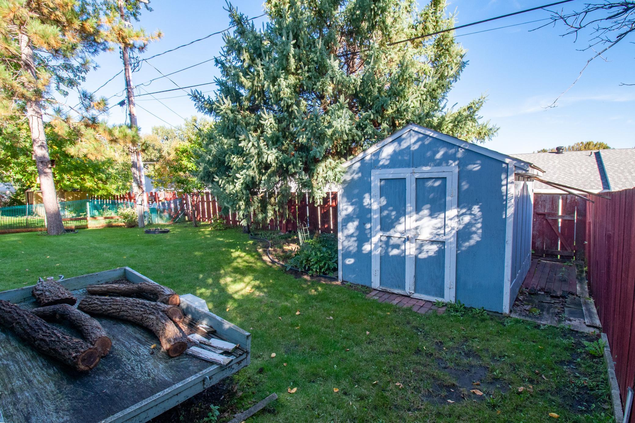 1952 single family home for sale at 908 W Linden Street W in Fergus Falls, MN — 3 bed, 2 bath (photo 10 of 70)