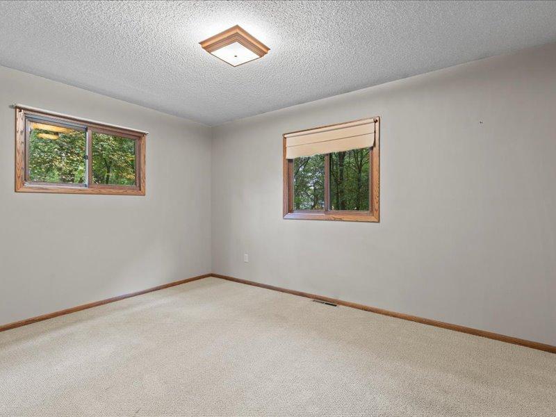 1979 single family home for sale at 12863 Kingwood Drive in Baxter, MN — 3 bed, 1 bath (photo 15 of 35)