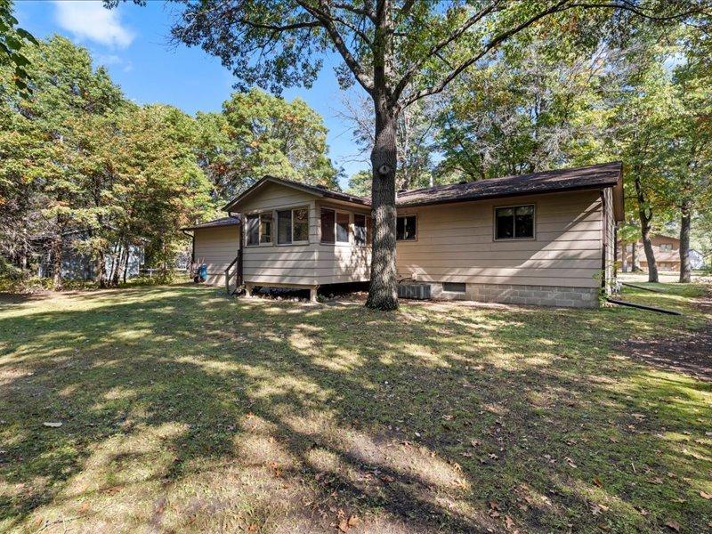 1979 single family home for sale at 12863 Kingwood Drive in Baxter, MN — 3 bed, 1 bath (photo 32 of 35)