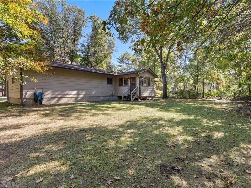 1979 single family home for sale at 12863 Kingwood Drive in Baxter, MN — 3 bed, 1 bath (photo 34 of 35)