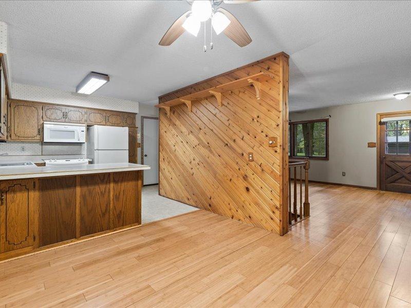 1979 single family home for sale at 12863 Kingwood Drive in Baxter, MN — 3 bed, 1 bath (photo 9 of 35)