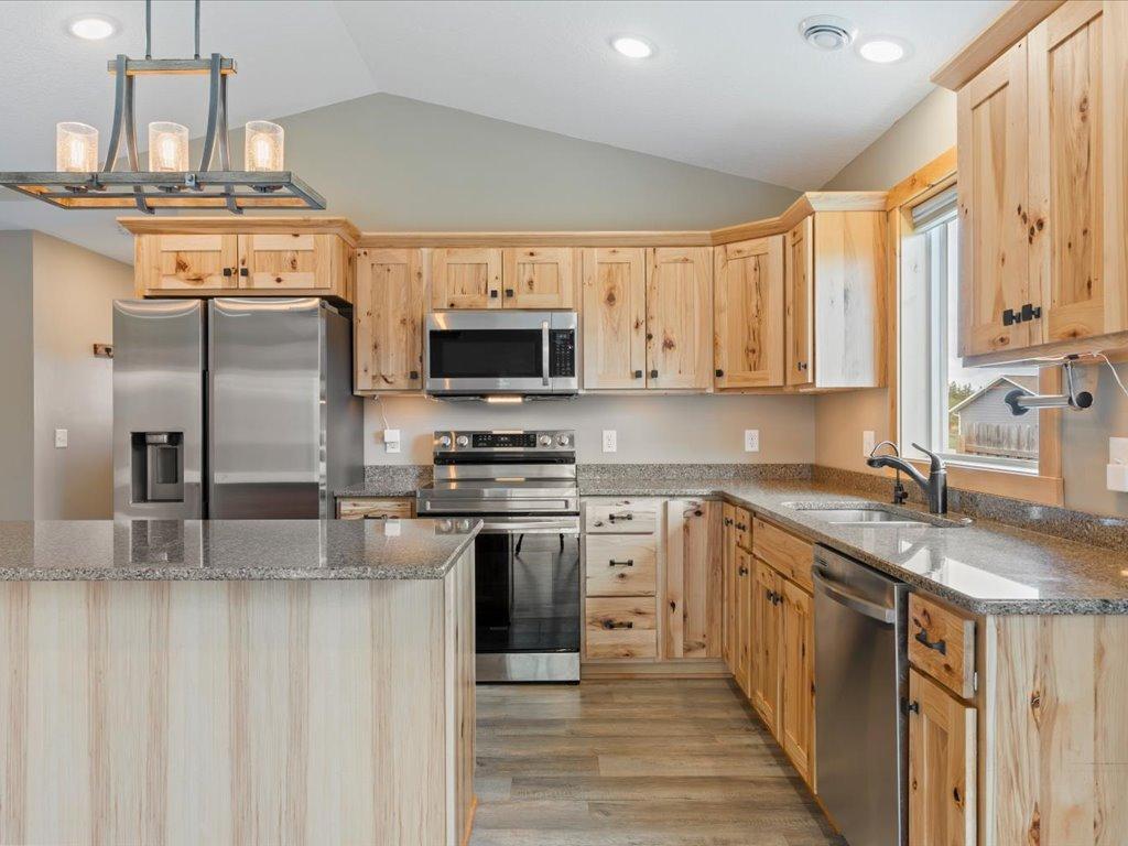 2021 single family home for sale at 470 Spruce Drive in Staples, MN — 2 bed, 2 bath (photo 16 of 41)