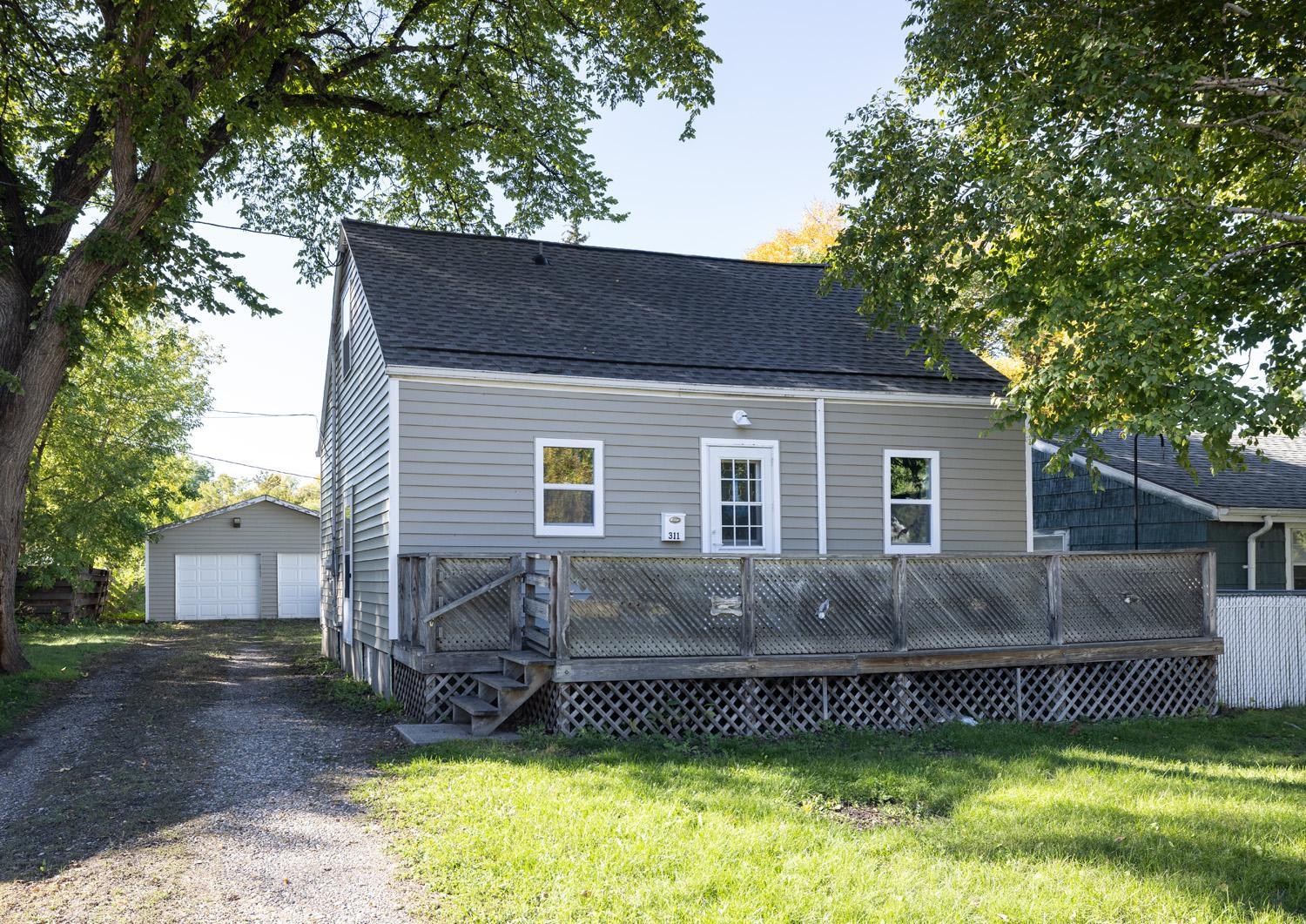 1941 single family home for sale at 311 15th Street S in Moorhead, MN — 3 bed, 1 bath