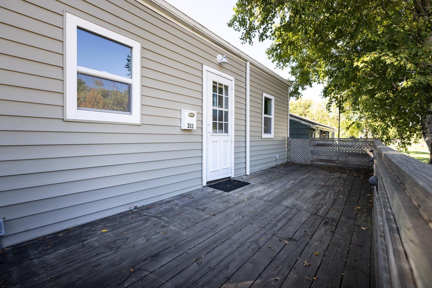 1941 single family home for sale at 311 15th Street S in Moorhead, MN — 3 bed, 1 bath (photo 2 of 21)