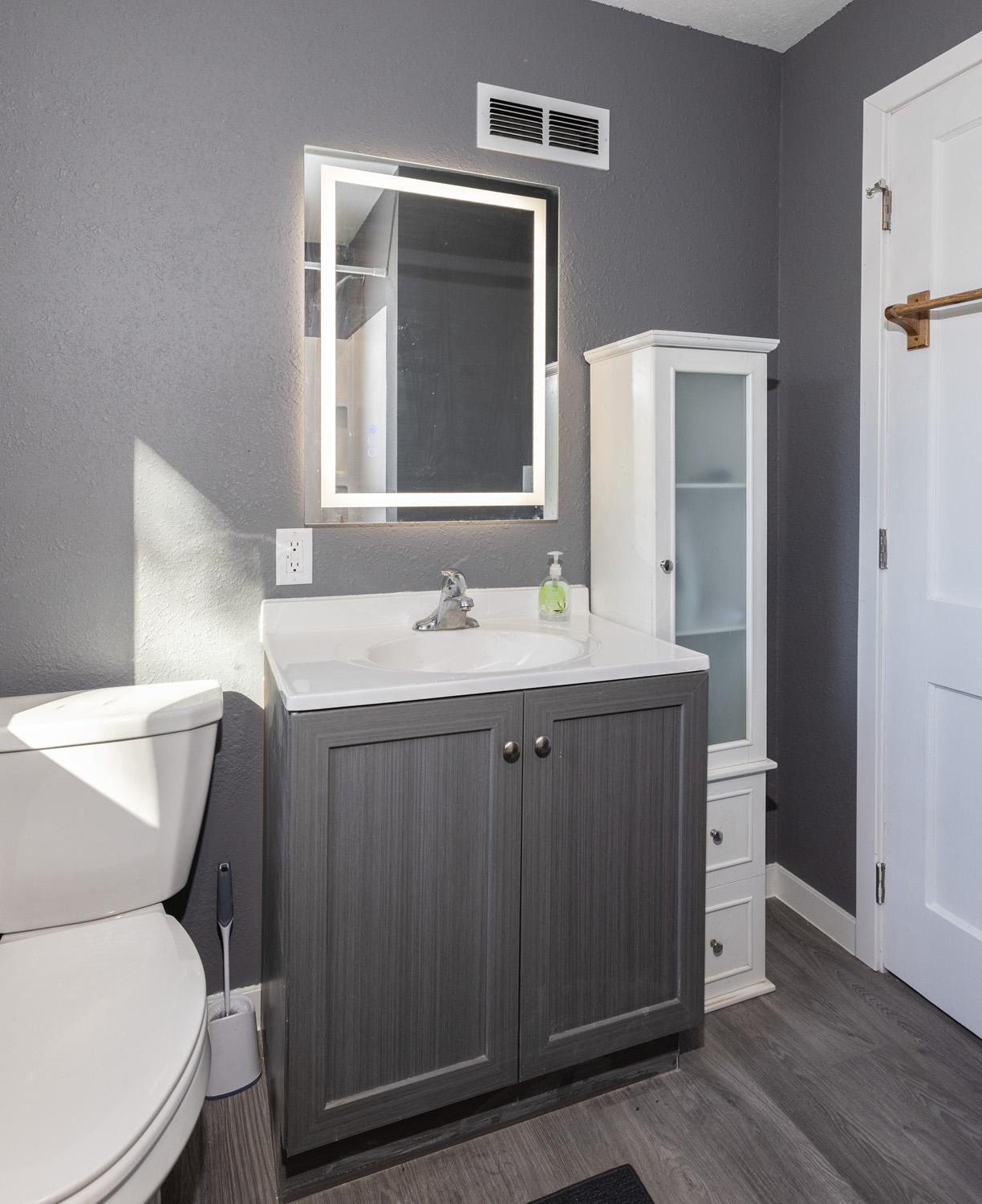 1941 single family home for sale at 311 15th Street S in Moorhead, MN — 3 bed, 1 bath (photo 12 of 21)