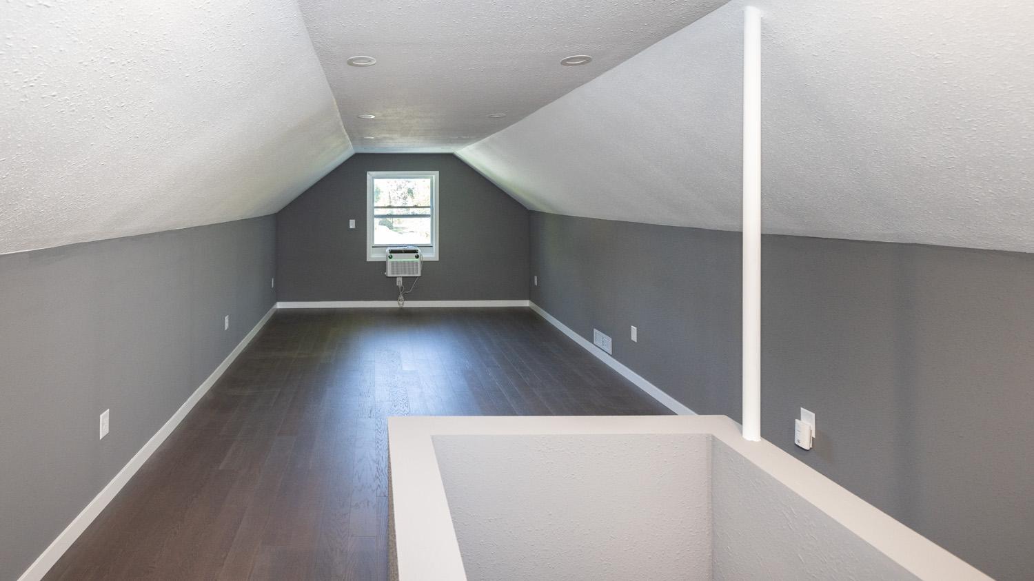 1941 single family home for sale at 311 15th Street S in Moorhead, MN — 3 bed, 1 bath (photo 15 of 21)