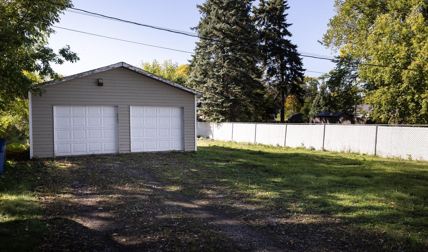 1941 single family home for sale at 311 15th Street S in Moorhead, MN — 3 bed, 1 bath (photo 19 of 21)