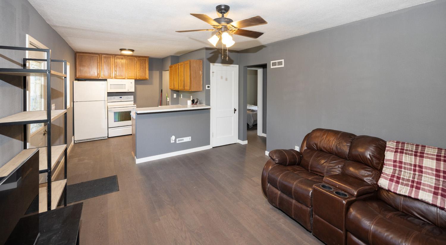 1941 single family home for sale at 311 15th Street S in Moorhead, MN — 3 bed, 1 bath (photo 5 of 21)