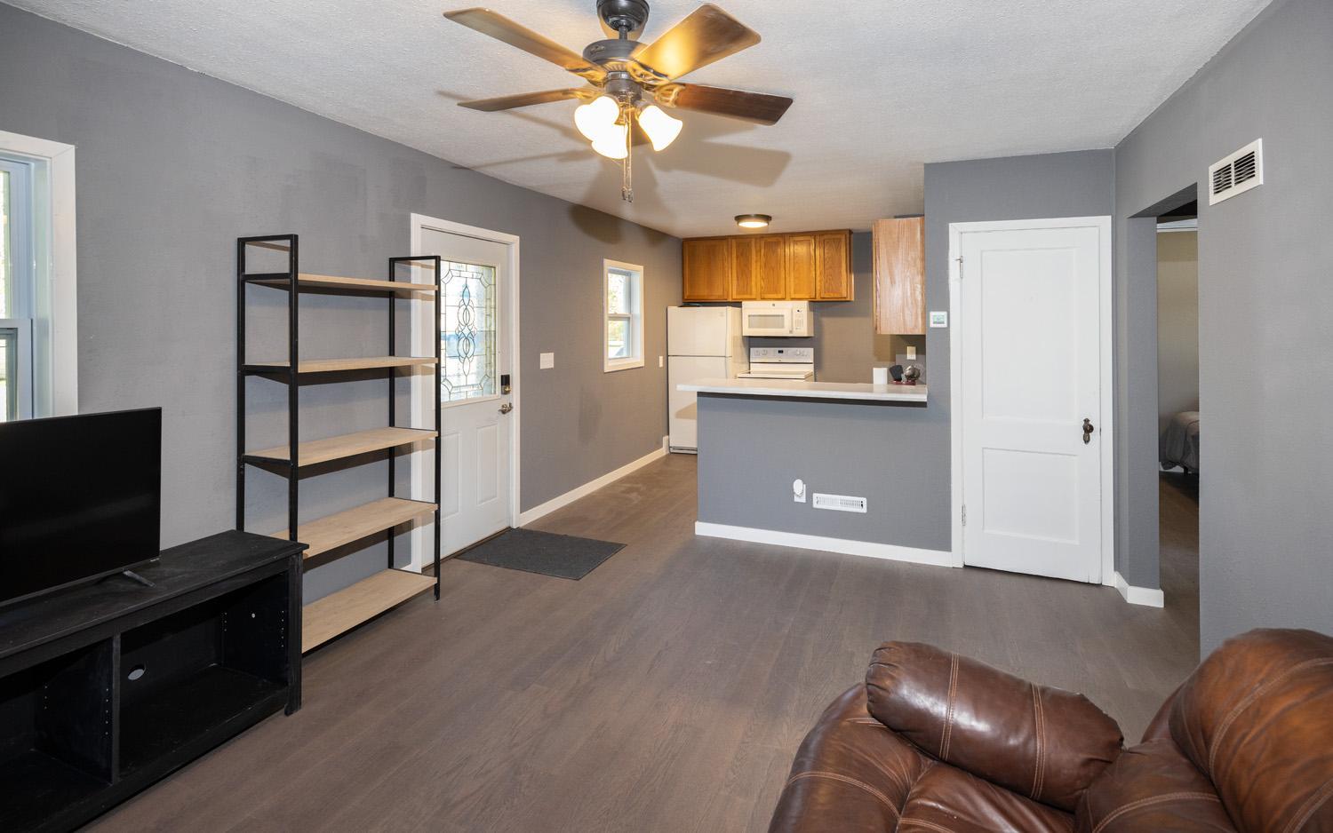 1941 single family home for sale at 311 15th Street S in Moorhead, MN — 3 bed, 1 bath (photo 6 of 21)
