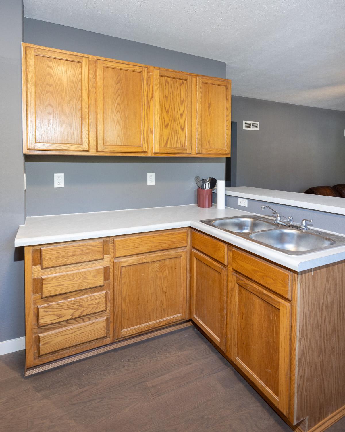 1941 single family home for sale at 311 15th Street S in Moorhead, MN — 3 bed, 1 bath (photo 9 of 21)