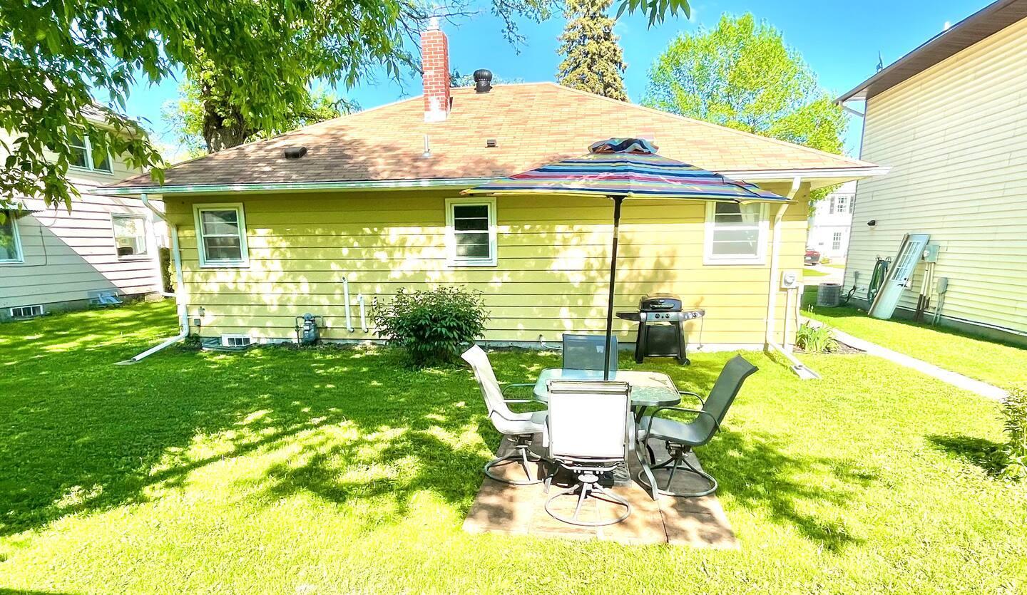 1955 single family home for sale at 213 Tindolph Avenue N in Thief River Falls, MN — 2 bed, 2 bath (photo 2 of 22)
