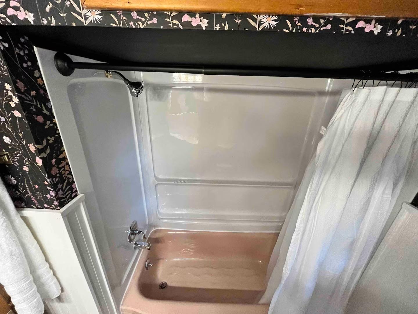 1955 single family home for sale at 213 Tindolph Avenue N in Thief River Falls, MN — 2 bed, 2 bath (photo 11 of 22)