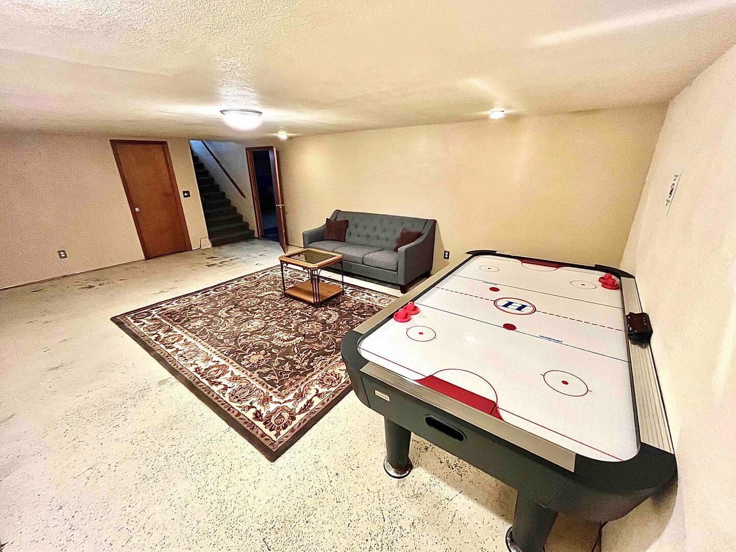 1955 single family home for sale at 213 Tindolph Avenue N in Thief River Falls, MN — 2 bed, 2 bath (photo 18 of 22)