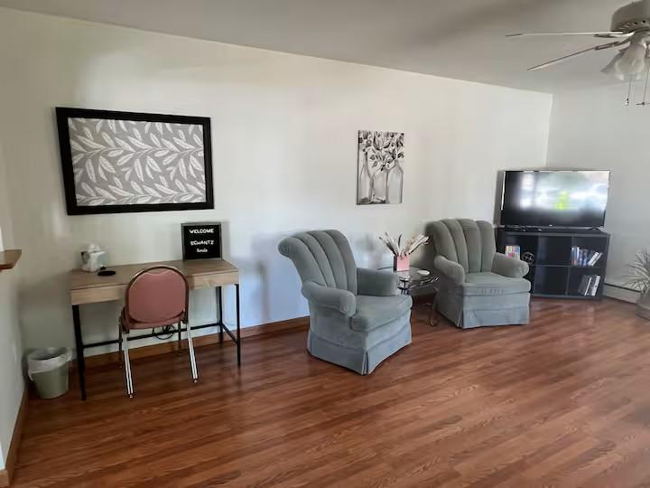 1955 single family home for sale at 213 Tindolph Avenue N in Thief River Falls, MN — 2 bed, 2 bath (photo 6 of 22)
