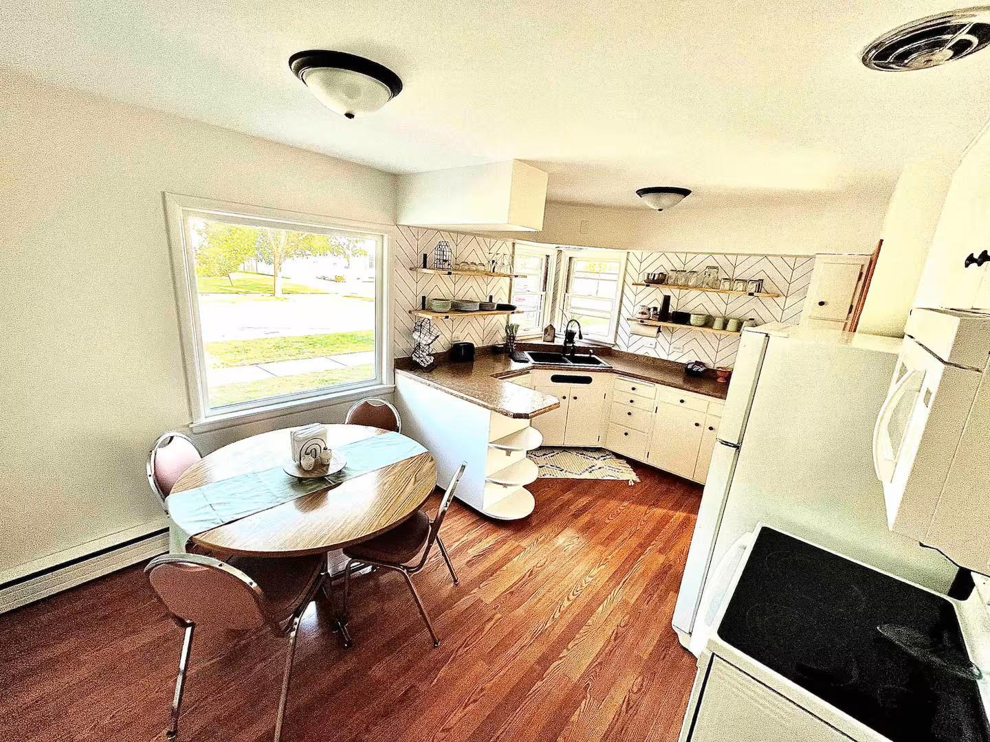 1955 single family home for sale at 213 Tindolph Avenue N in Thief River Falls, MN — 2 bed, 2 bath (photo 7 of 22)