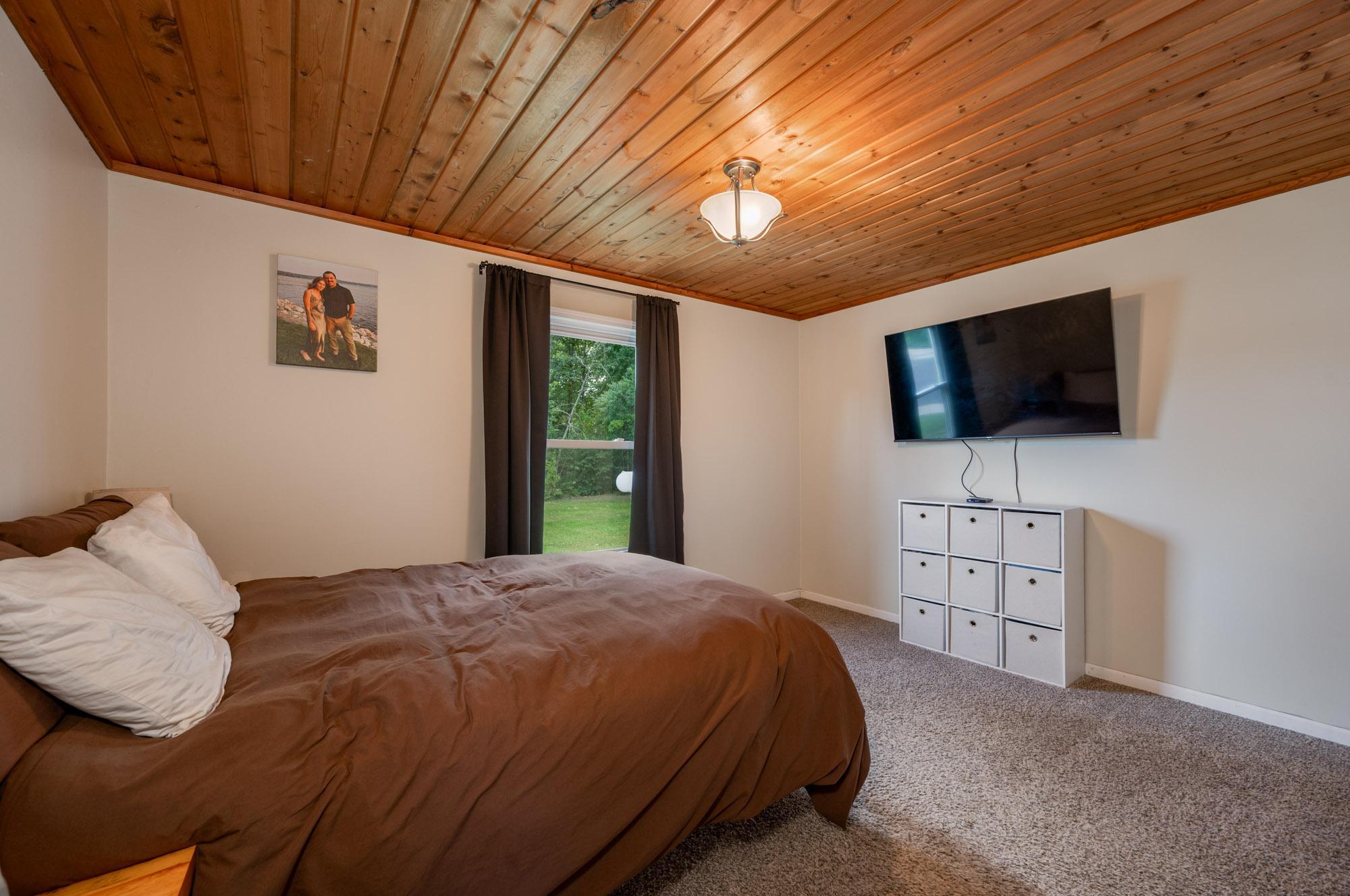 1900 single family home for sale at 36113 Scenic Highway in Bovey, MN — 2 bed, 1 bath (photo 13 of 40)