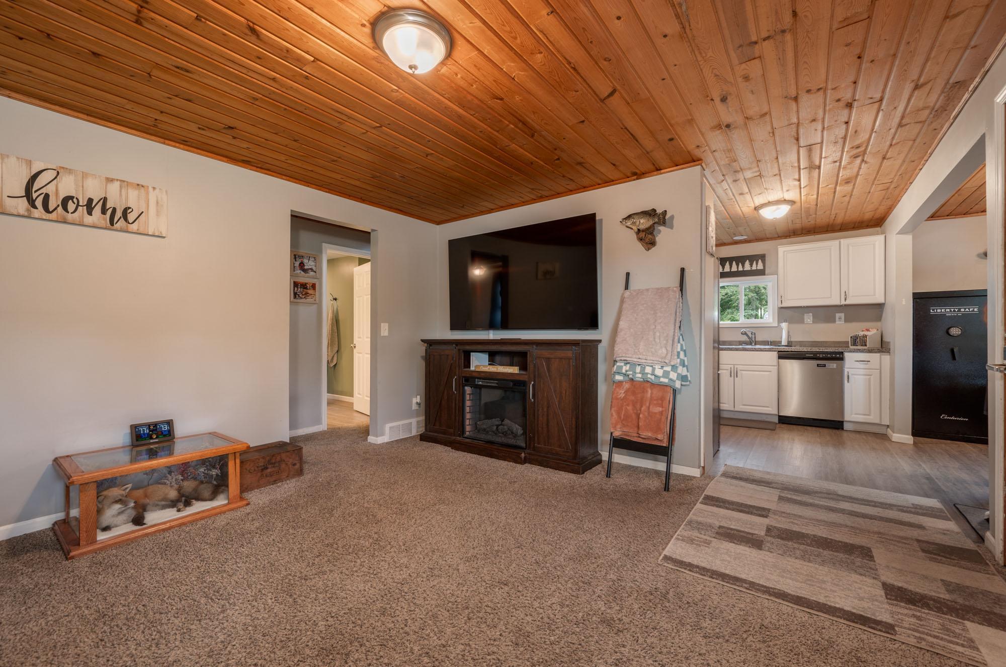 1900 single family home for sale at 36113 Scenic Highway in Bovey, MN — 2 bed, 1 bath (photo 8 of 40)
