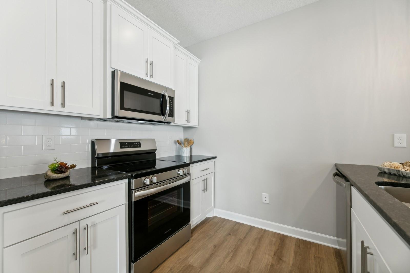2024 twin home for sale at 13153 Berrywood Drive in Baxter, MN — 2 bed, 2 bath (photo 5 of 35)