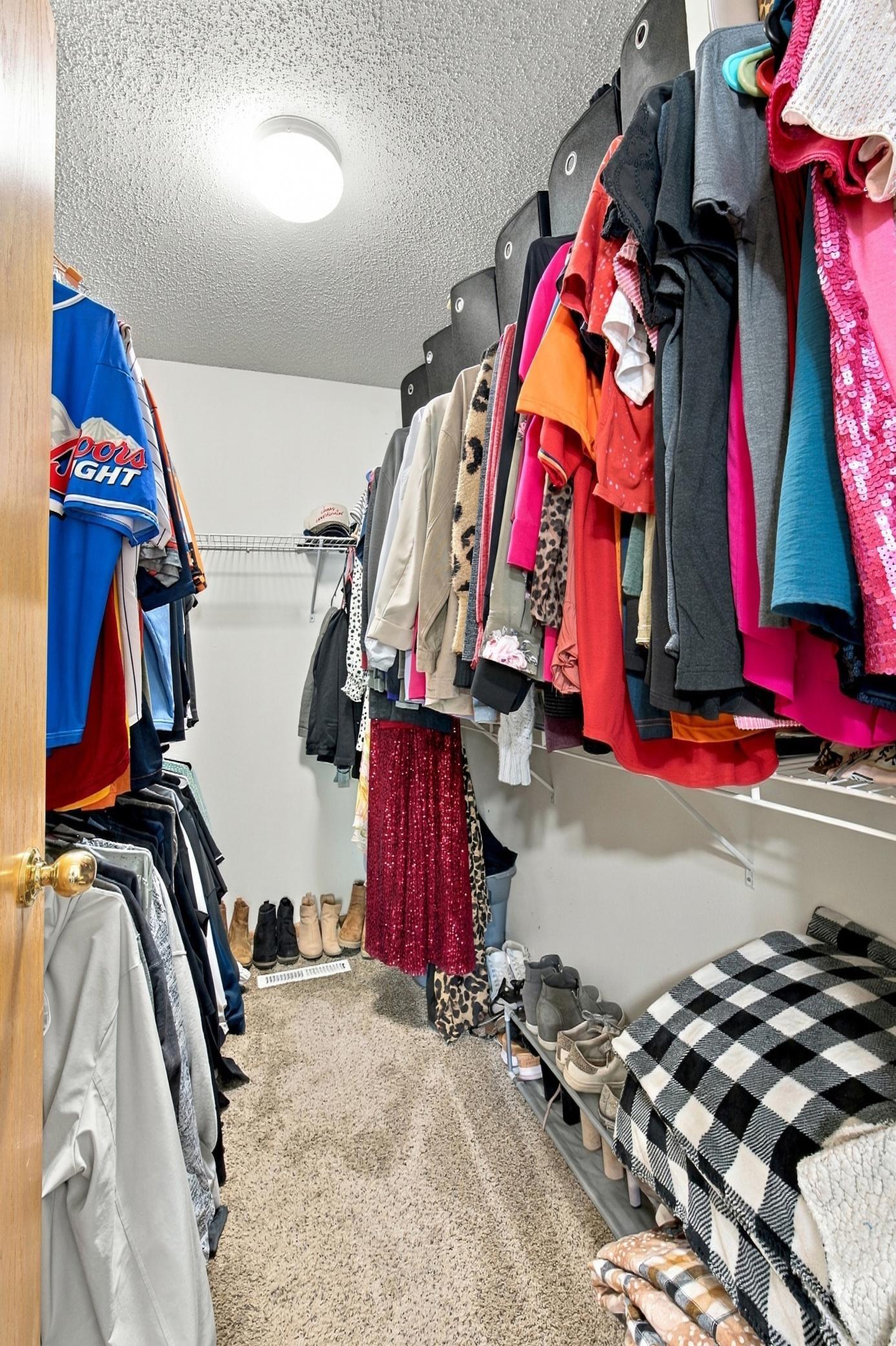 2004 twin home for sale at 1656 6 Street W in West Fargo, ND — 3 bed, 2 bath (photo 14 of 28)