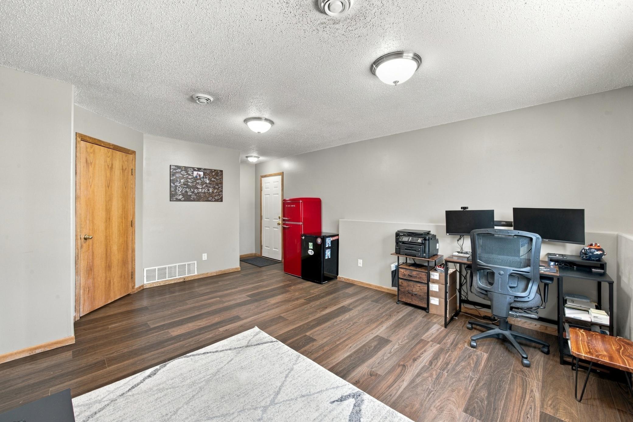 2004 twin home for sale at 1656 6 Street W in West Fargo, ND — 3 bed, 2 bath (photo 16 of 28)
