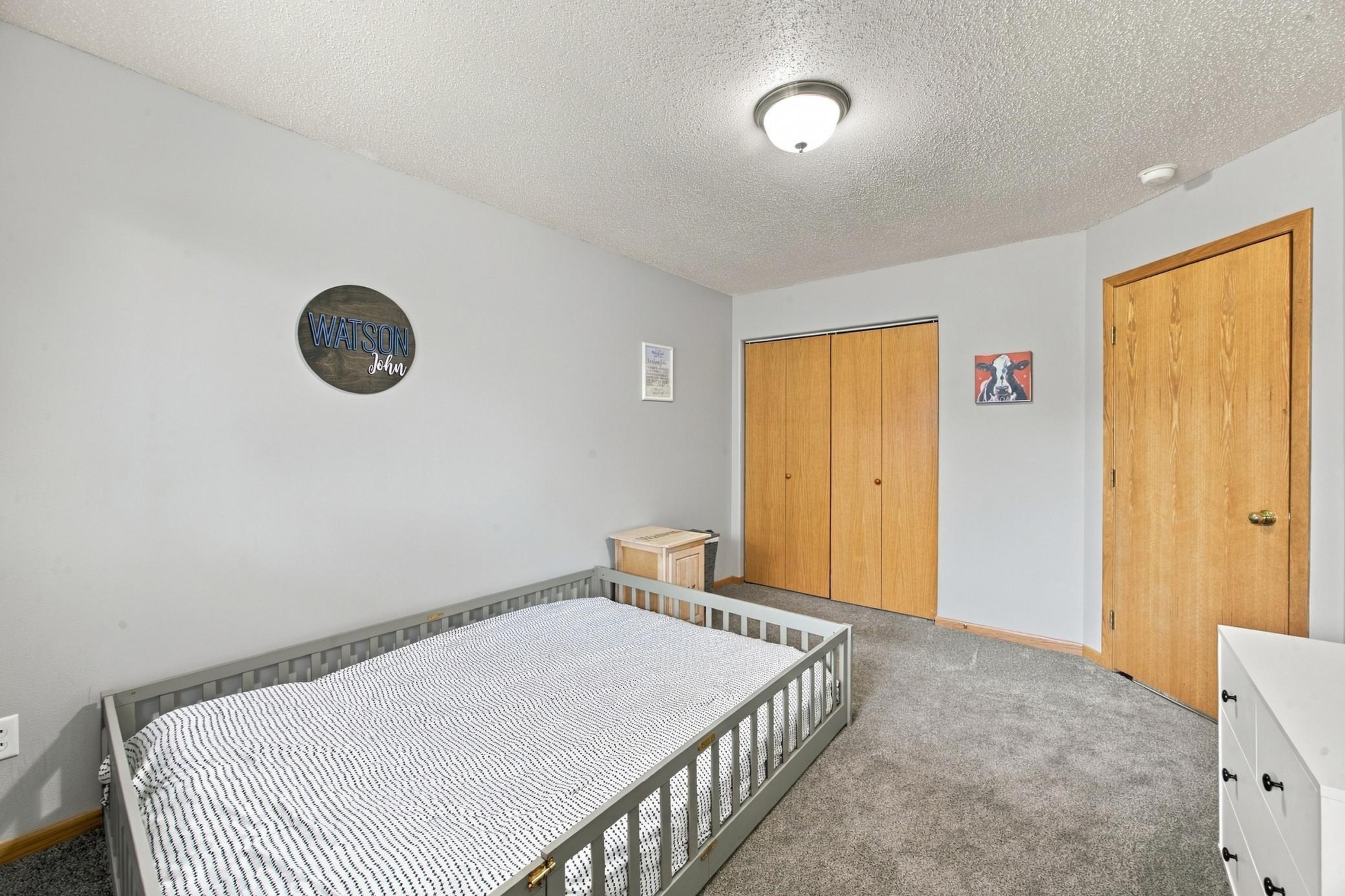2004 twin home for sale at 1656 6 Street W in West Fargo, ND — 3 bed, 2 bath (photo 19 of 28)