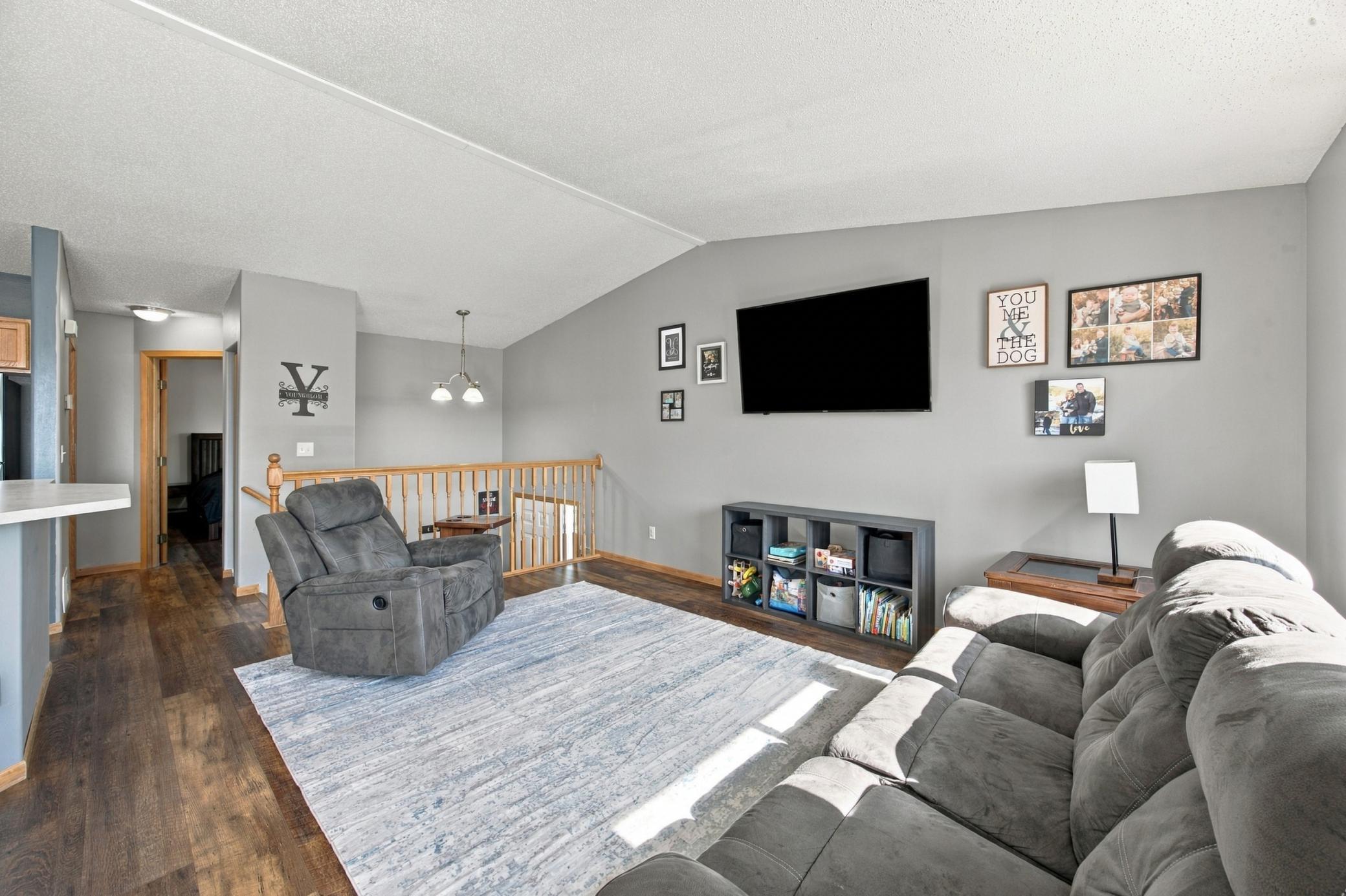 2004 twin home for sale at 1656 6 Street W in West Fargo, ND — 3 bed, 2 bath (photo 5 of 28)