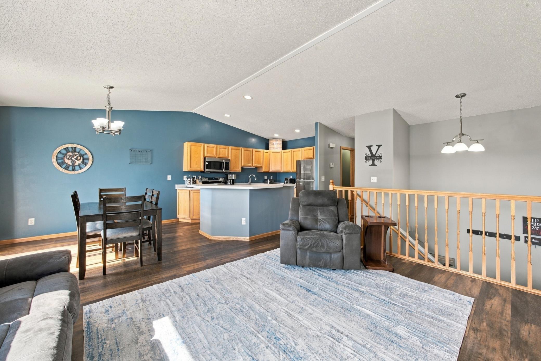 2004 twin home for sale at 1656 6 Street W in West Fargo, ND — 3 bed, 2 bath (photo 6 of 28)