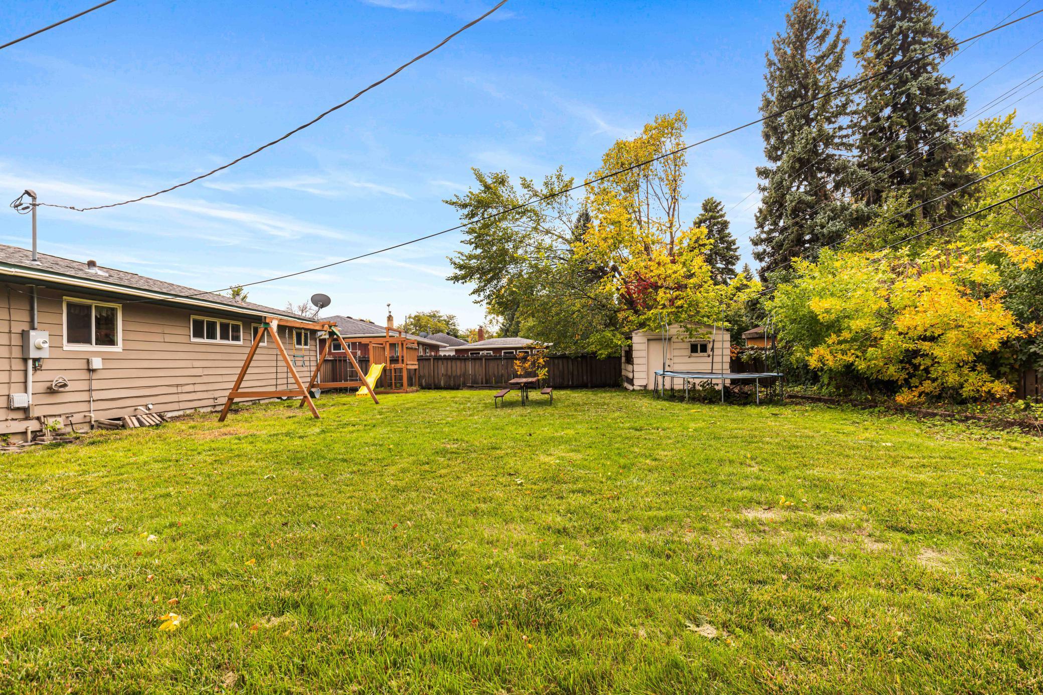 1956 single family home for sale at 1701 5th Street S in Fargo, ND — 3 bed, 2 bath (photo 26 of 34)