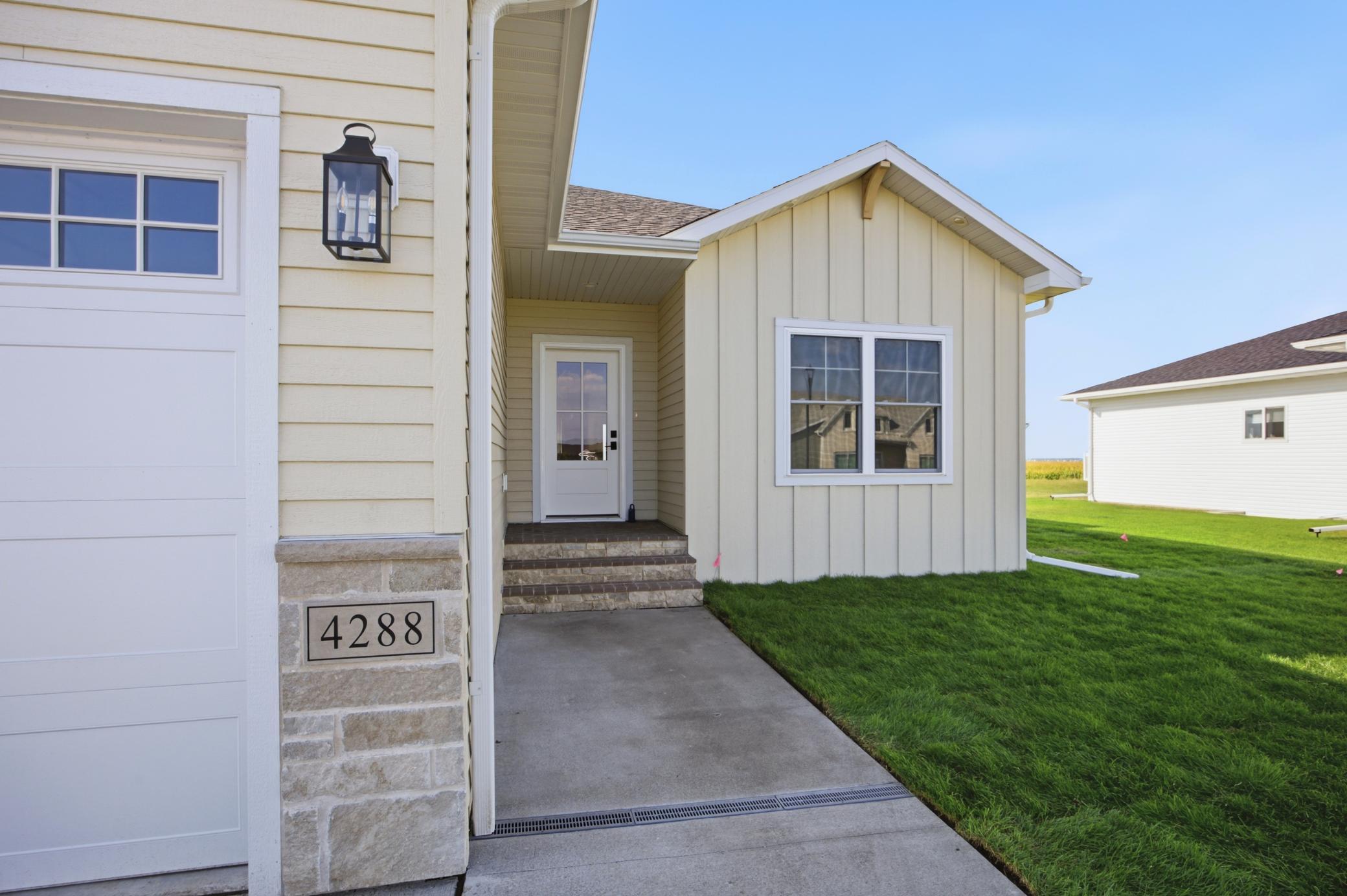2025 single family home for sale at 4288 Pine Parkway S in Fargo, ND — 5 bed, 3 bath (photo 2 of 66)