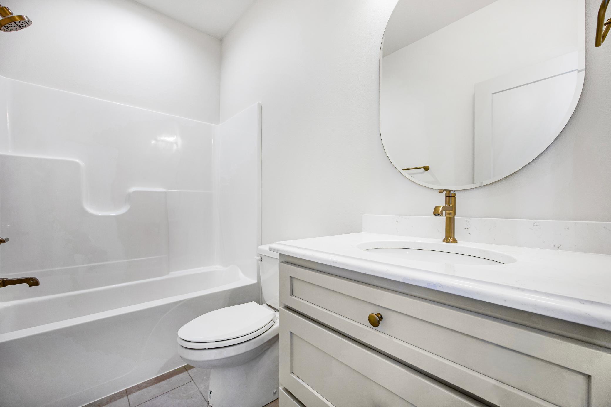 2025 single family home for sale at 4288 Pine Parkway S in Fargo, ND — 5 bed, 3 bath (photo 13 of 66)