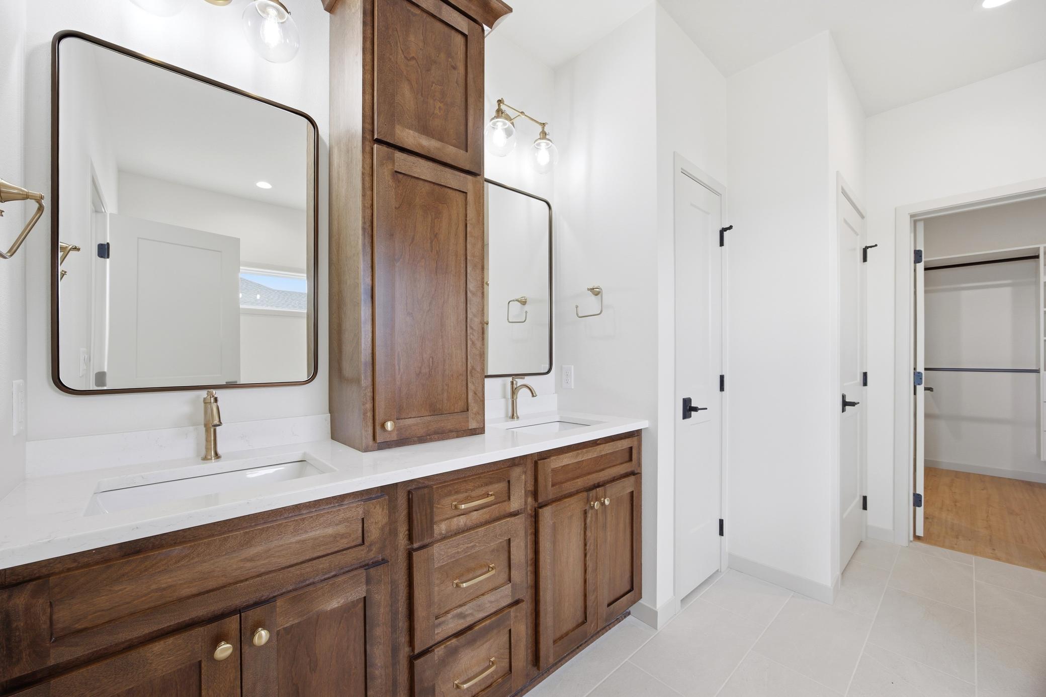 2025 single family home for sale at 4288 Pine Parkway S in Fargo, ND — 5 bed, 3 bath (photo 30 of 66)