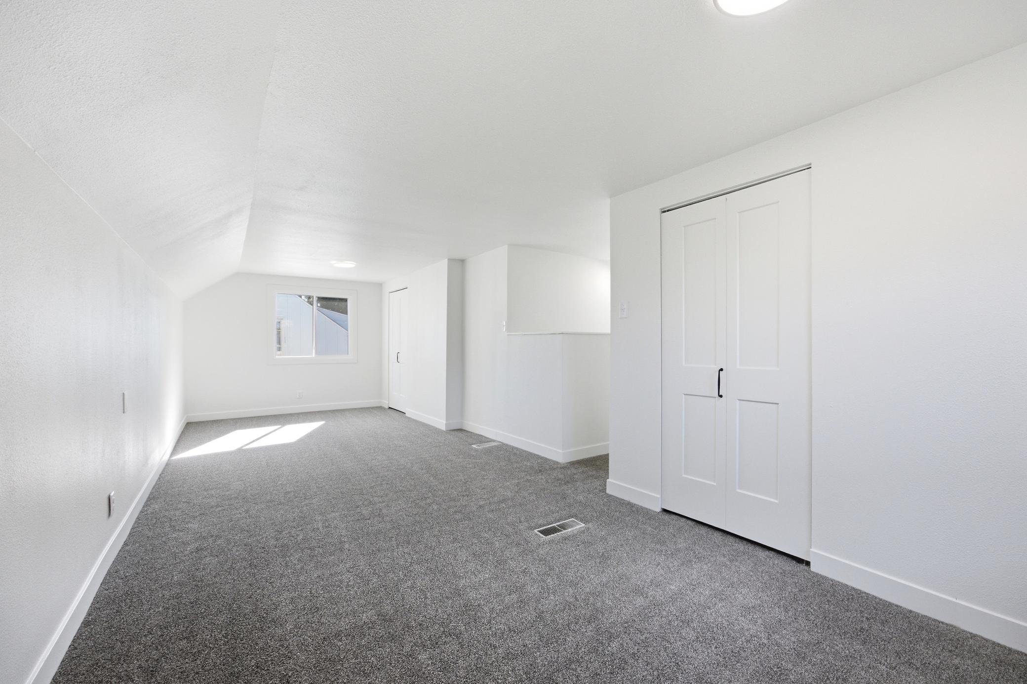 1946 single family home for sale at 631 11th Street N in Moorhead, MN — 3 bed, 2 bath (photo 23 of 33)