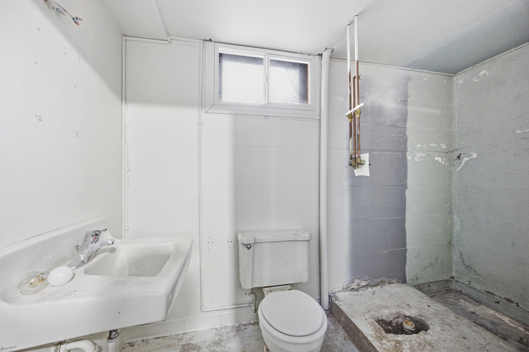 1946 single family home for sale at 631 11th Street N in Moorhead, MN — 3 bed, 2 bath (photo 29 of 33)