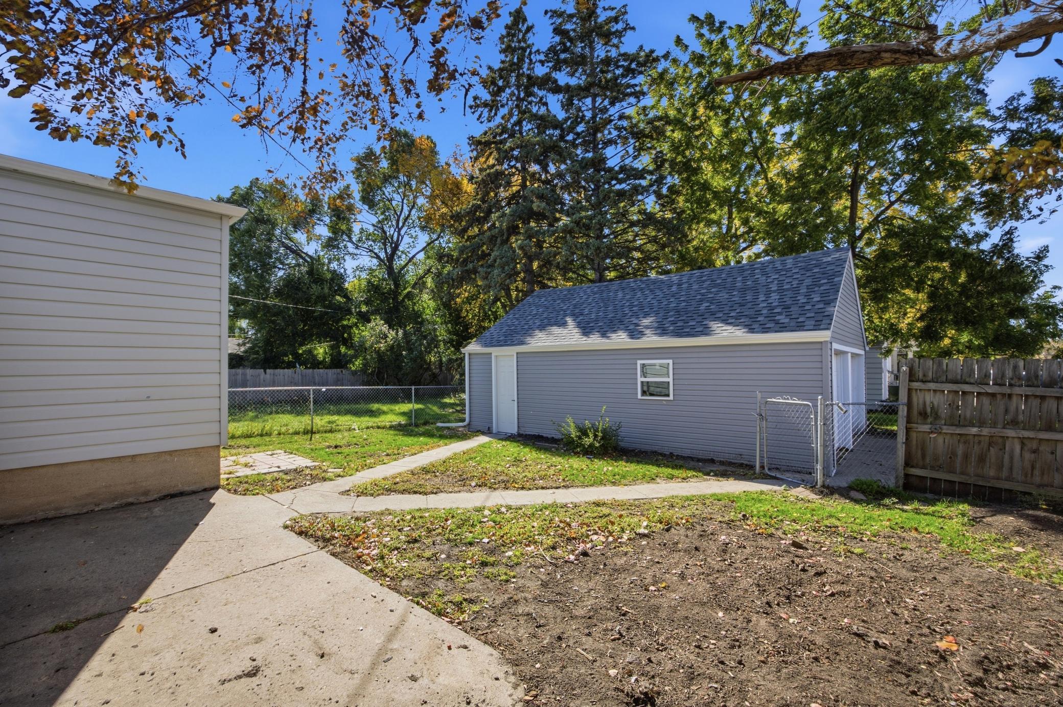 1946 single family home for sale at 631 11th Street N in Moorhead, MN — 3 bed, 2 bath (photo 31 of 33)