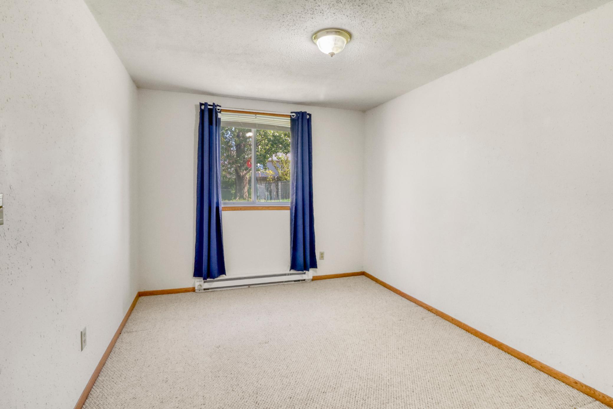 1997 single family home for sale at 770 49th Street S in Fargo, ND — 4 bed, 2 bath (photo 31 of 46)