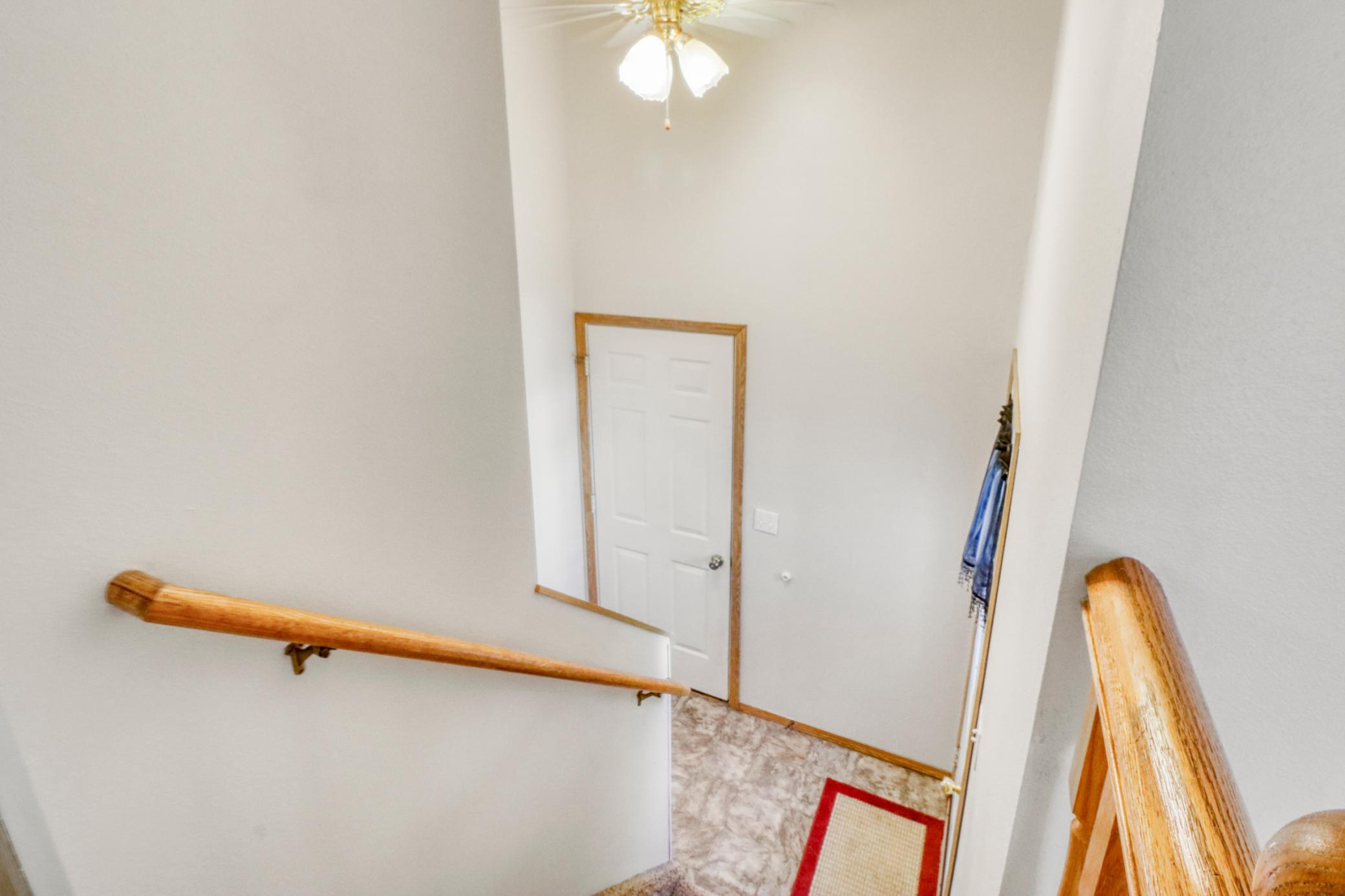 1997 single family home for sale at 770 49th Street S in Fargo, ND — 4 bed, 2 bath (photo 5 of 46)