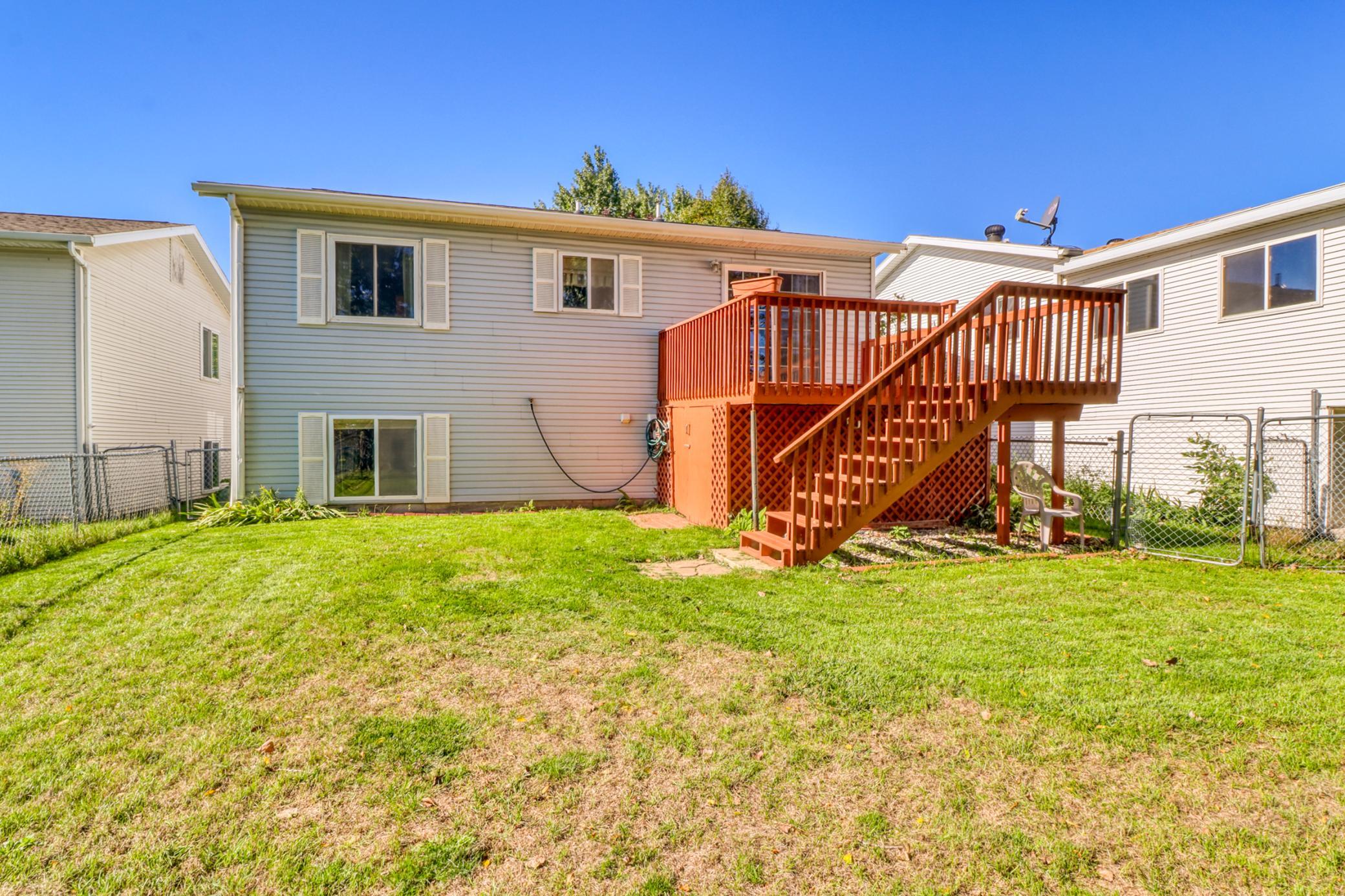 1997 single family home for sale at 770 49th Street S in Fargo, ND — 4 bed, 2 bath (photo 42 of 46)
