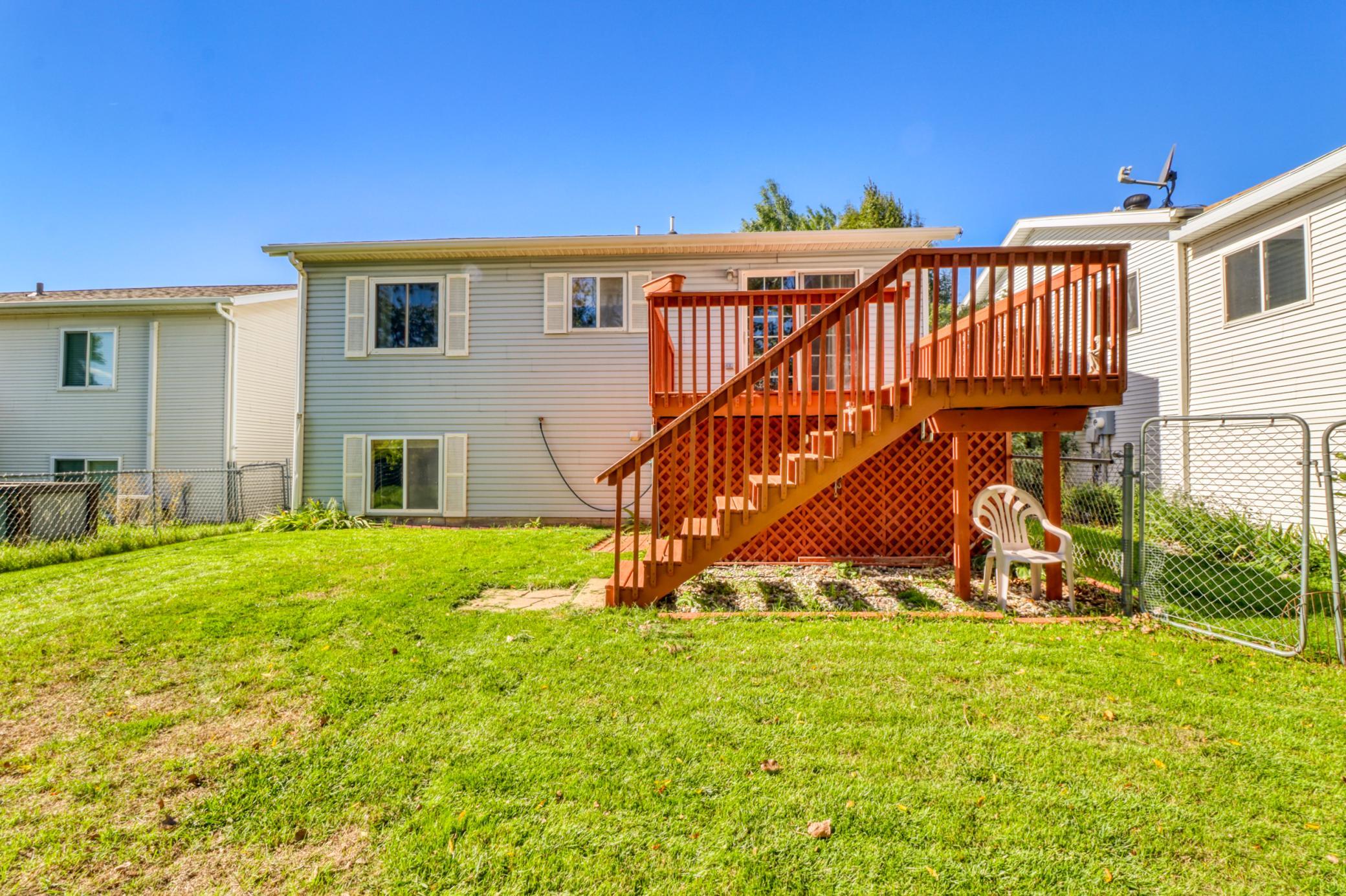 1997 single family home for sale at 770 49th Street S in Fargo, ND — 4 bed, 2 bath (photo 43 of 46)