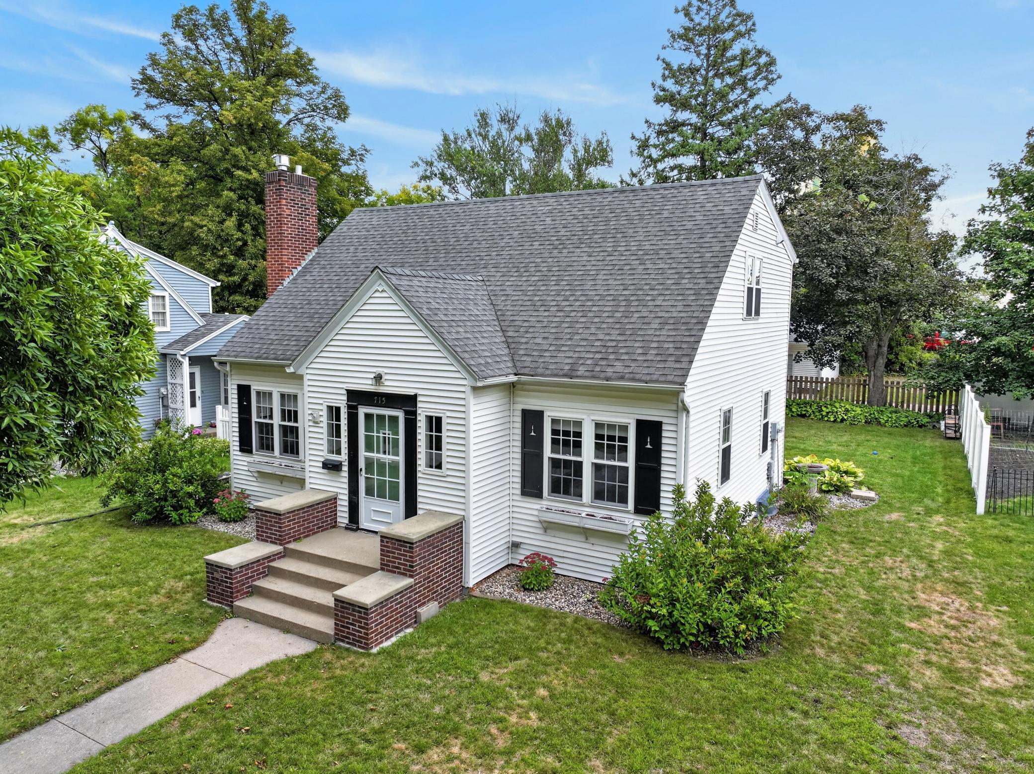 1935 single family home for sale at 715 Maple Street in Alexandria, MN — 3 bed, 2 bath
