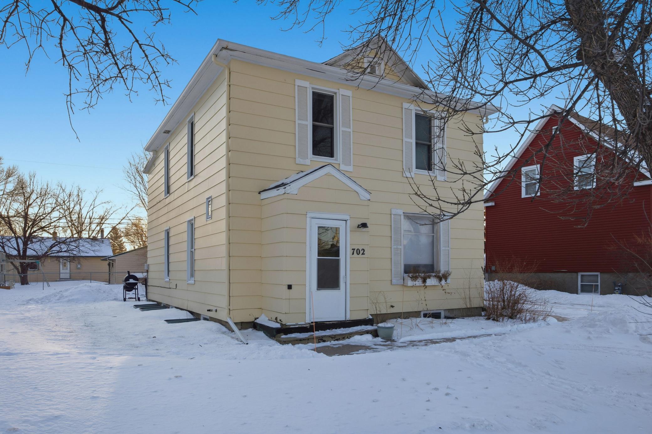 1906 triplex for sale at 702 21st Street S in Fargo, ND — 6 bed, 3 bath