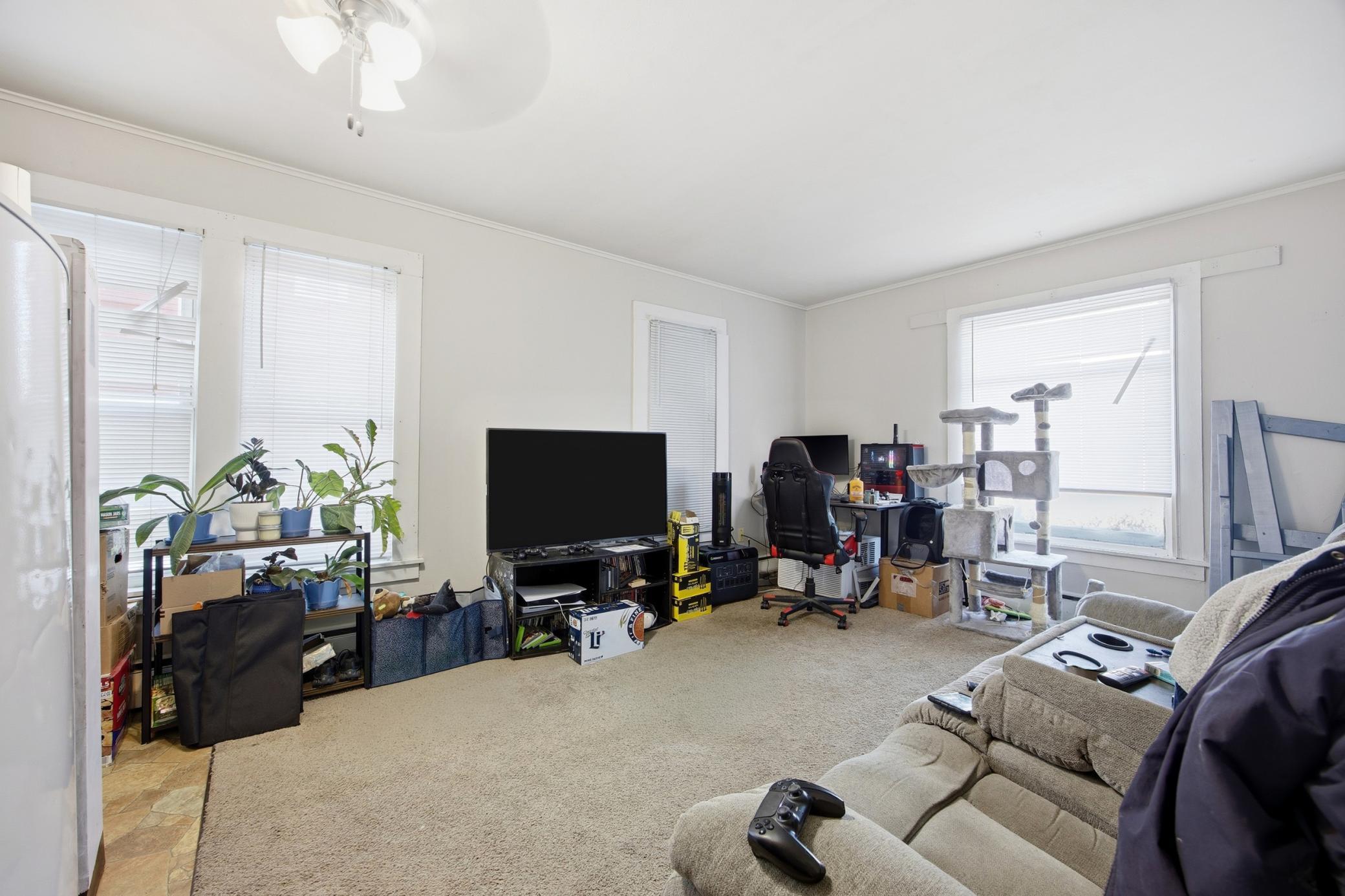 1906 triplex for sale at 702 21st Street S in Fargo, ND — 6 bed, 3 bath (photo 17 of 25)