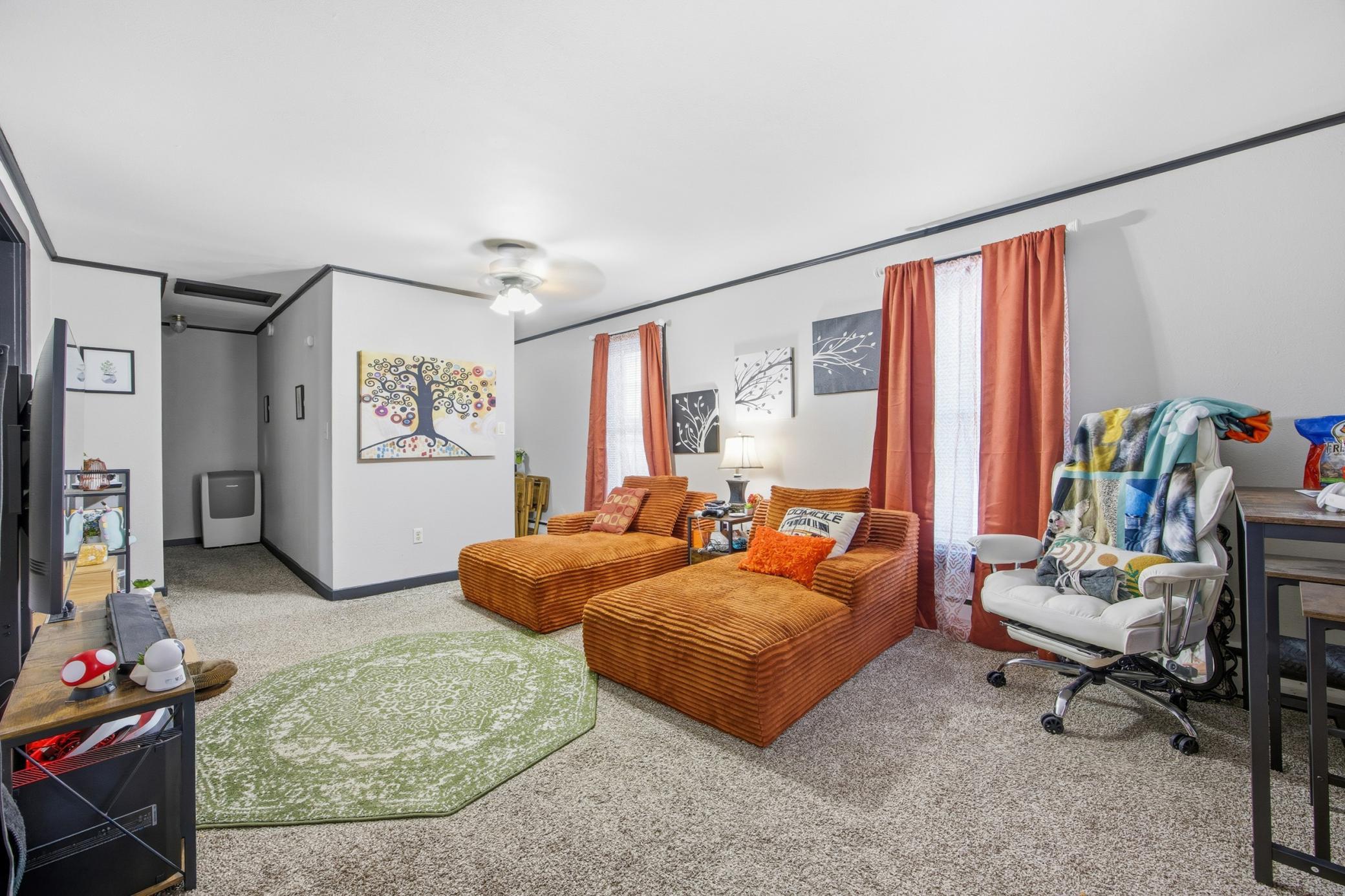 1906 triplex for sale at 702 21st Street S in Fargo, ND — 6 bed, 3 bath (photo 24 of 25)