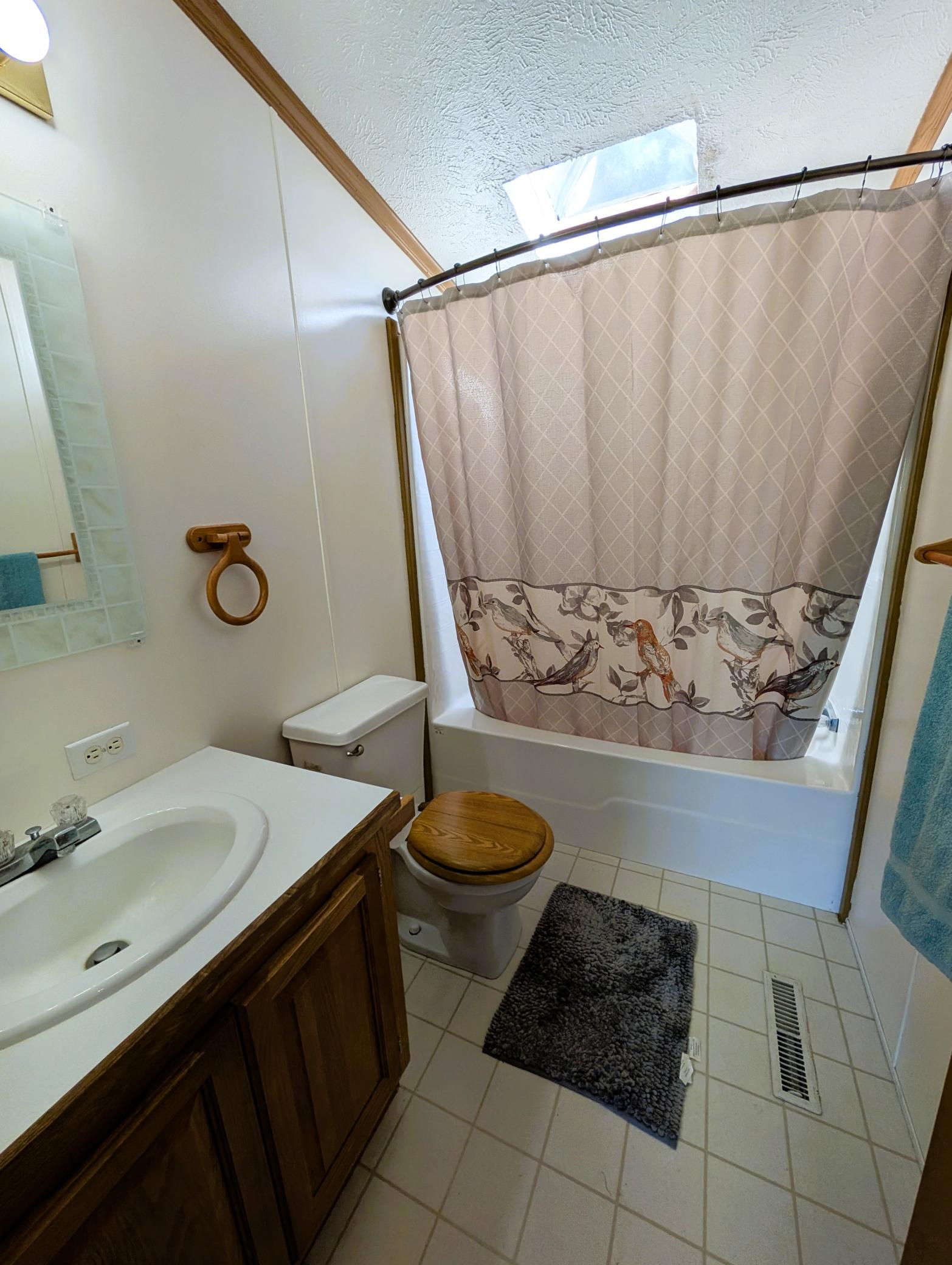 1999 single family home for sale at 7126 Tribute Lane NW in Bemidji, MN — 3 bed, 2 bath (photo 31 of 92)