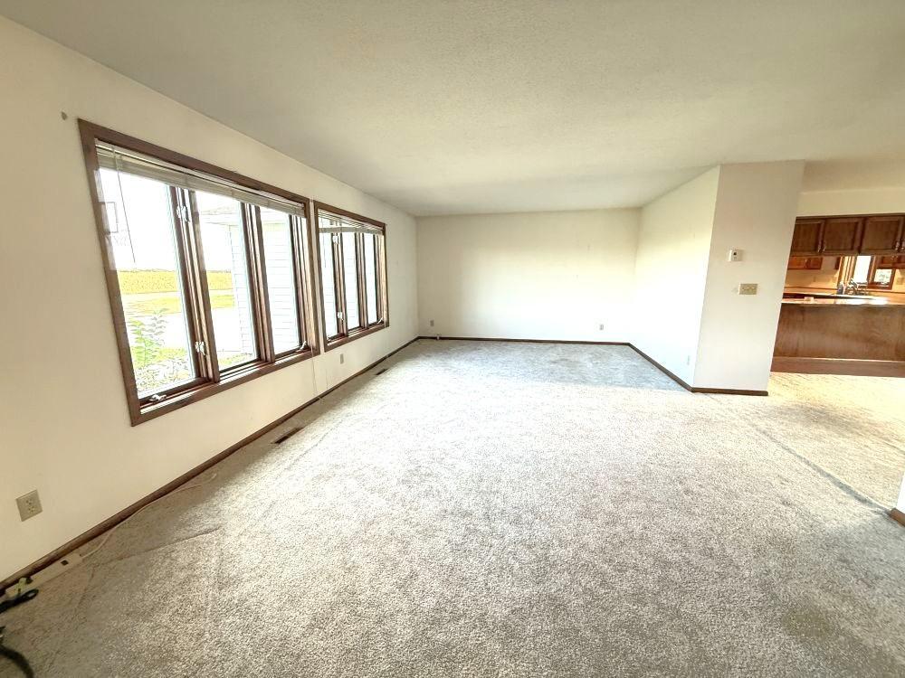 1986 single family home for sale at 3251 200th Street in Rothsay, MN — 4 bed, 2 bath (photo 22 of 43)