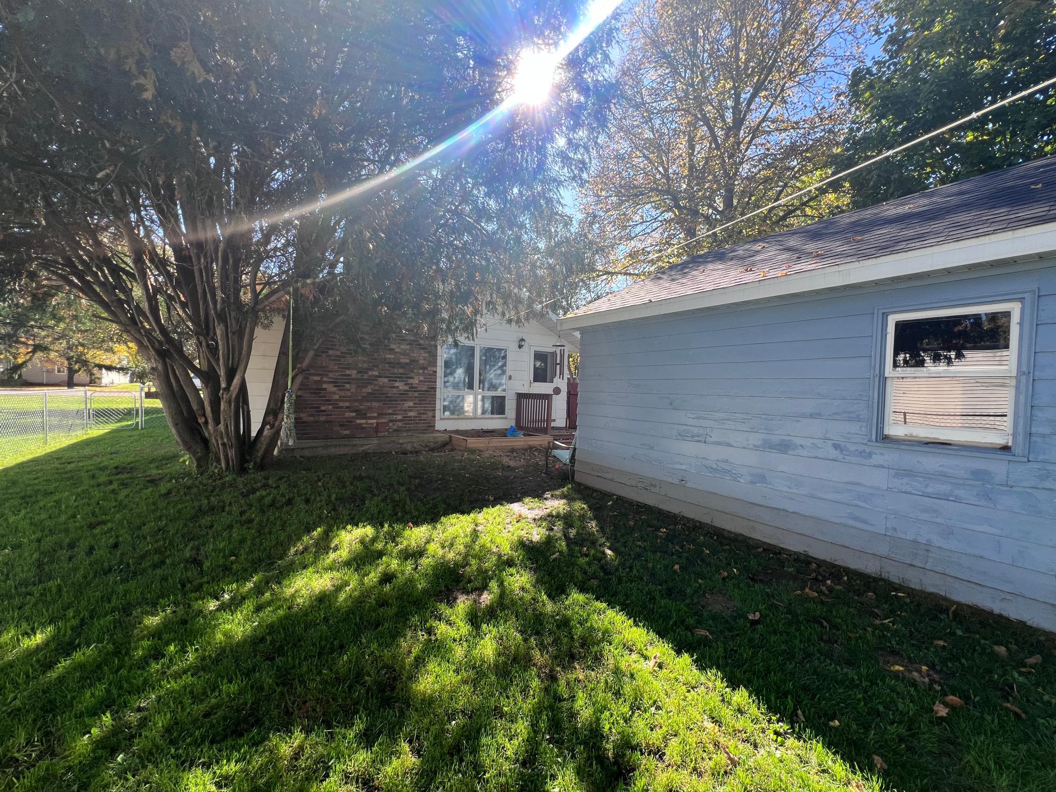 1920 single family home for sale at 216 2nd Street SE in Sebeka, MN — 2 bed, 1 bath (photo 2 of 12)