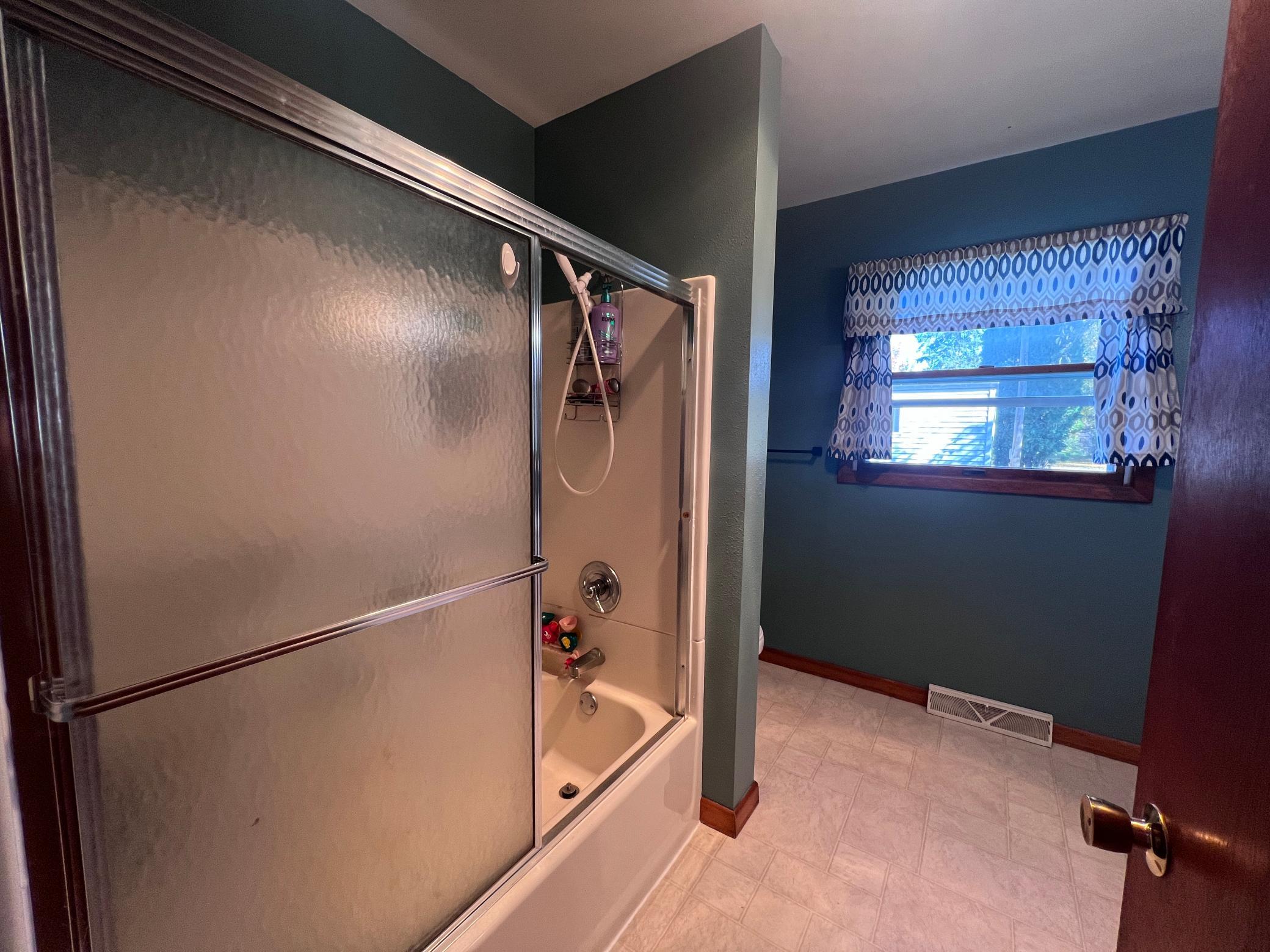 1920 single family home for sale at 216 2nd Street SE in Sebeka, MN — 2 bed, 1 bath (photo 11 of 12)