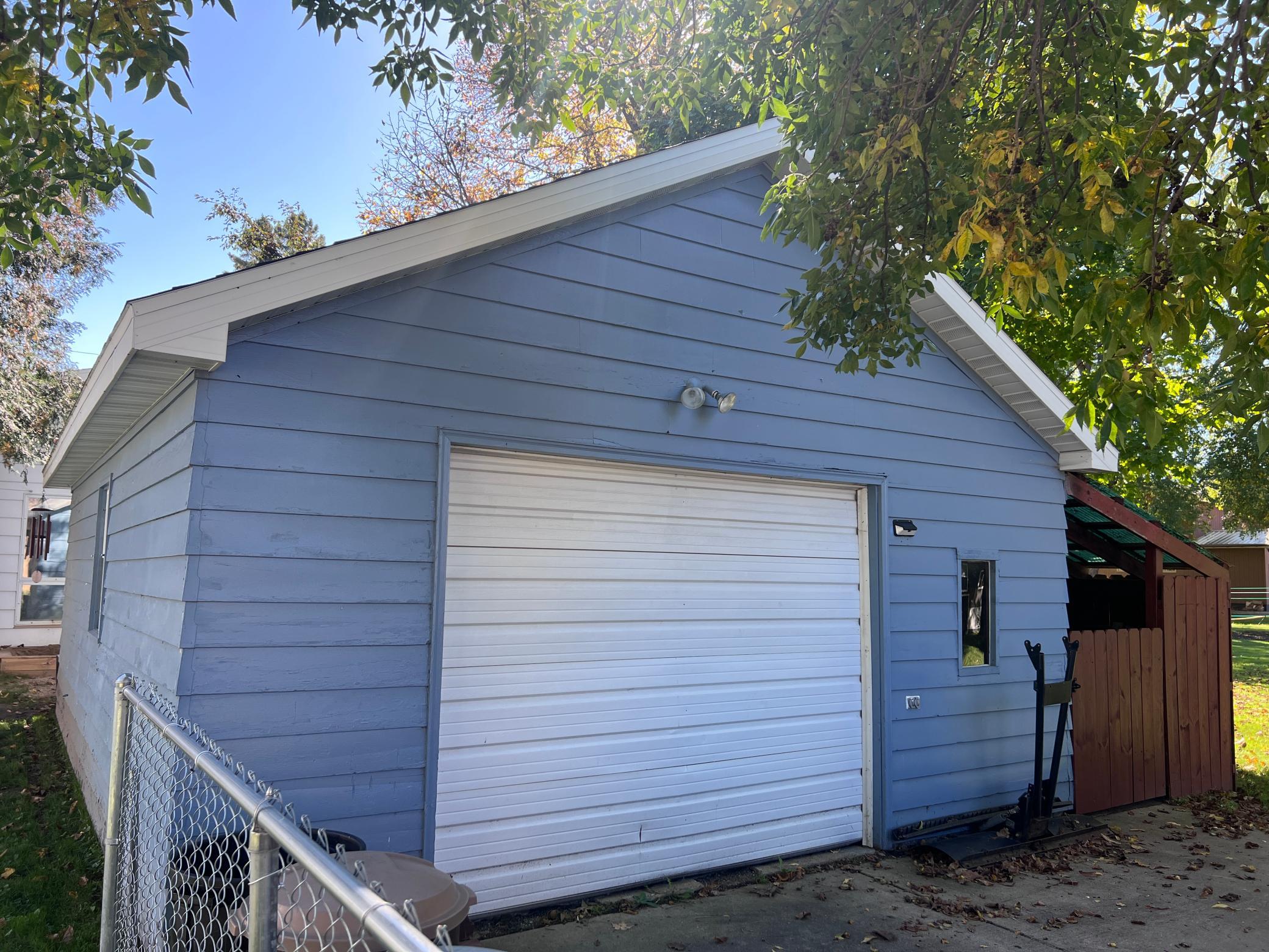 1920 single family home for sale at 216 2nd Street SE in Sebeka, MN — 2 bed, 1 bath (photo 12 of 12)