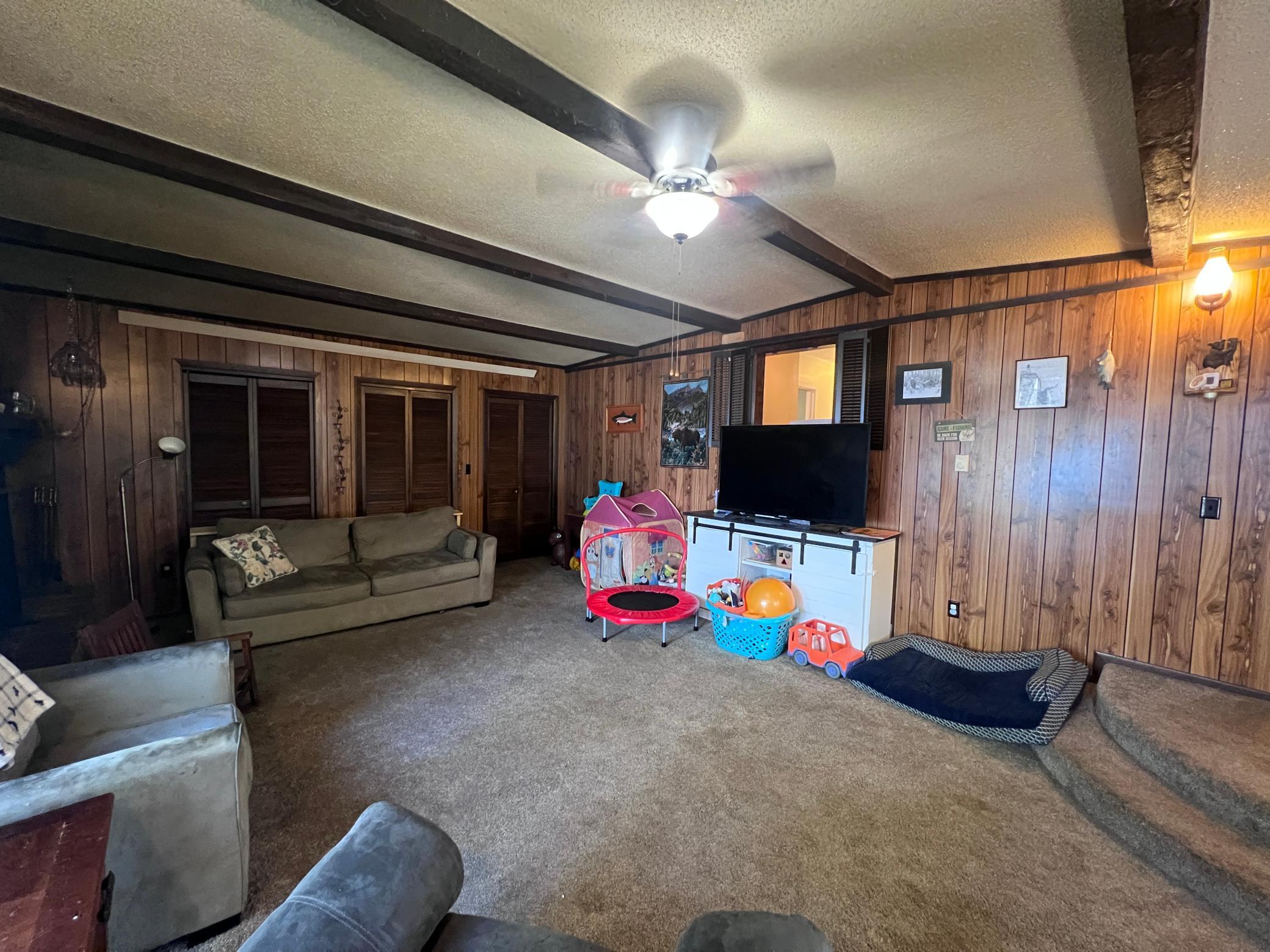 1920 single family home for sale at 216 2nd Street SE in Sebeka, MN — 2 bed, 1 bath (photo 4 of 12)