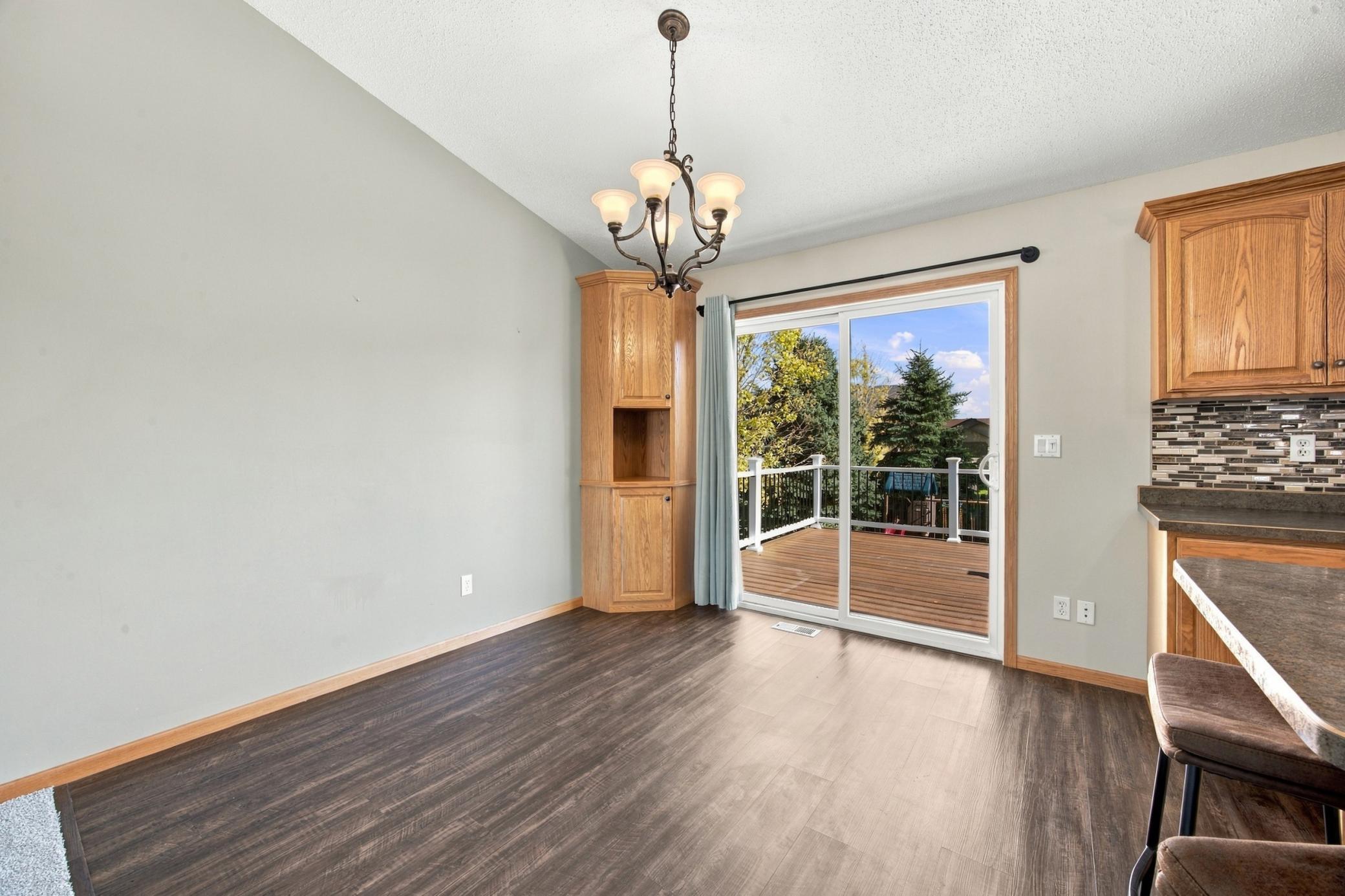 2006 single family home for sale at 4760 Arbor Court S in Fargo, ND — 4 bed, 3 bath (photo 12 of 54)