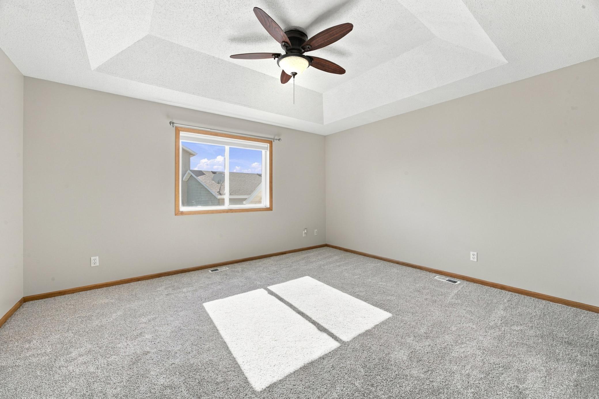 2006 single family home for sale at 4760 Arbor Court S in Fargo, ND — 4 bed, 3 bath (photo 15 of 54)